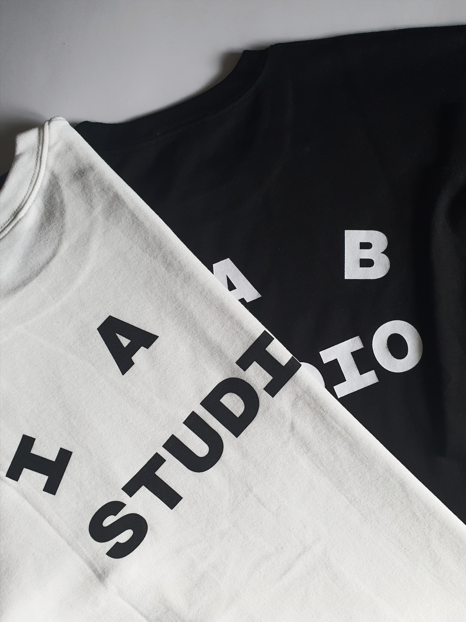 IAB Studio Long Sleeve Black - 23FW, IAB Studio T-Shirt White - 23FW 착용 스타일