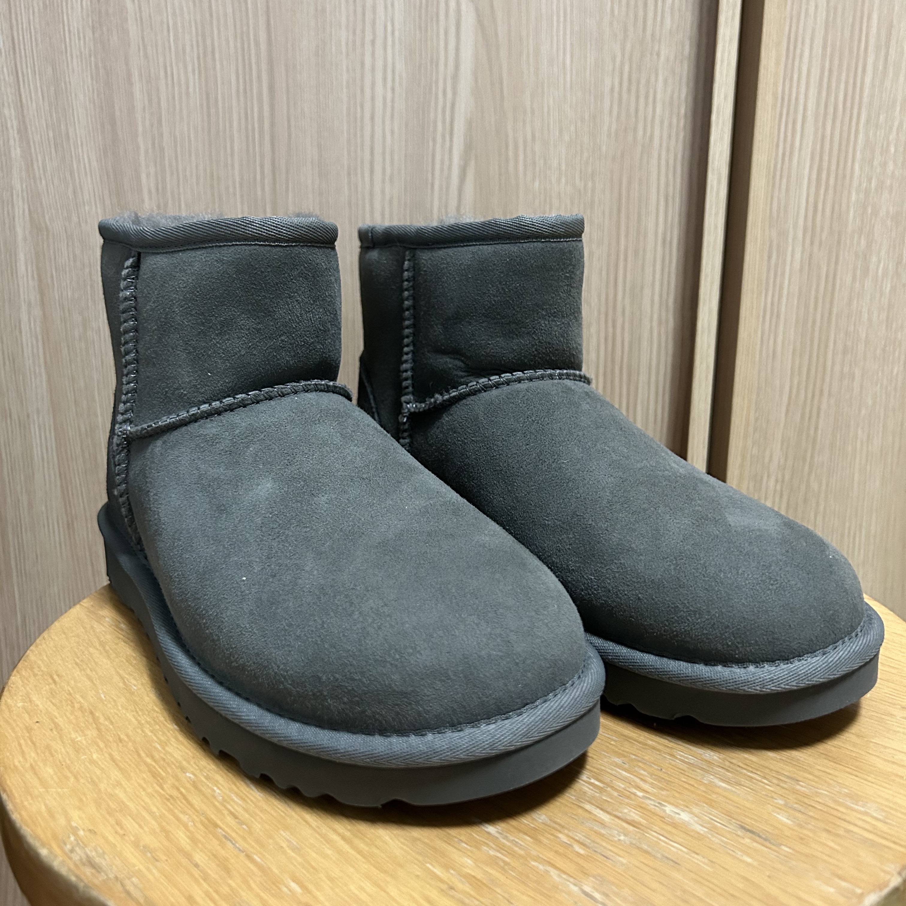 (W) UGG Classic Mini II Boots Grey 착용 스타일