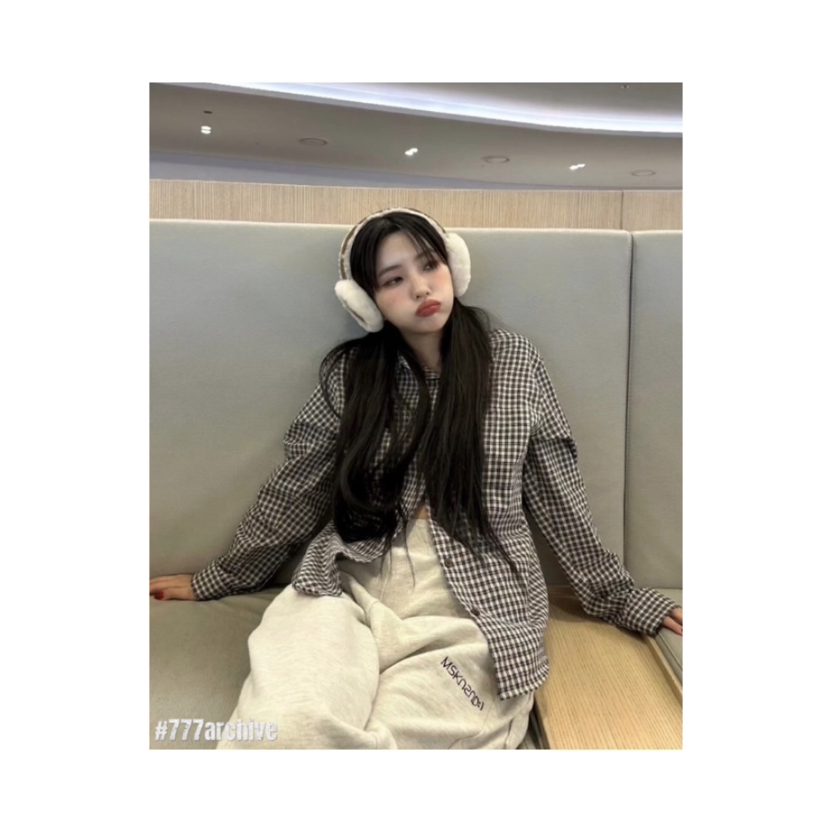 (W) UGG Embroidered Logo Earmuff Chestnut, (W) UGG Tazzlita Chestnut 착용 스타일 - 7