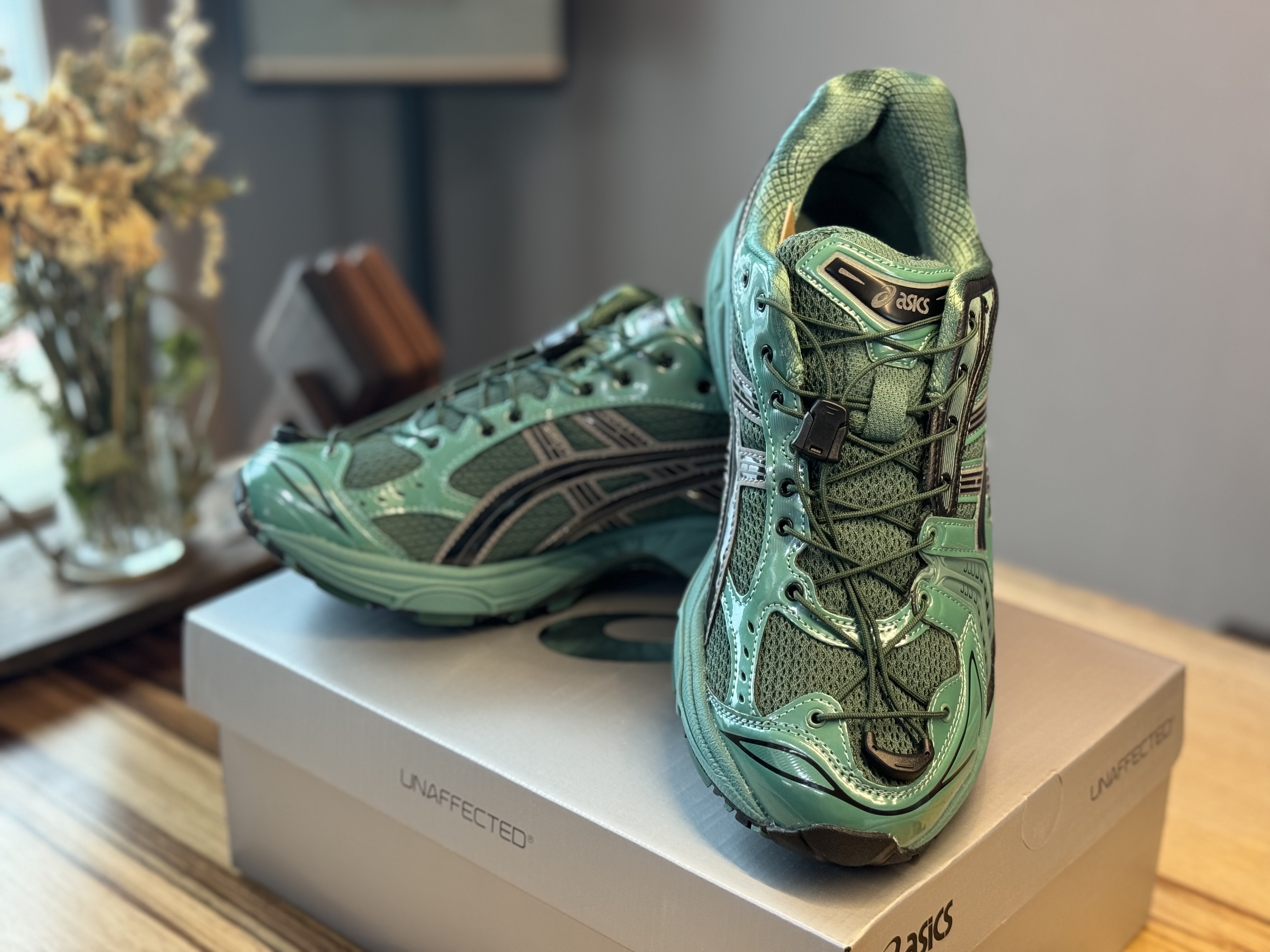 Asics x Unaffected Gel-Kayano 14 Uranus Green 착용 스타일 - 1
