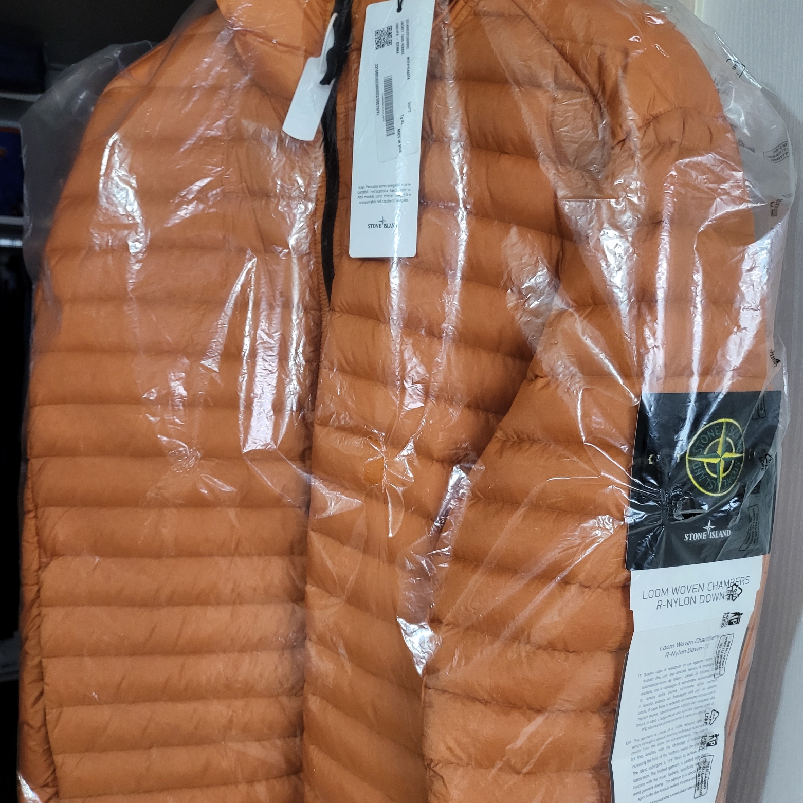 Stone Island 40324 Packable Loom Woven Chambers R-Nylon Down-TC Jacket Sienna Brown - 23SS 착용 스타일