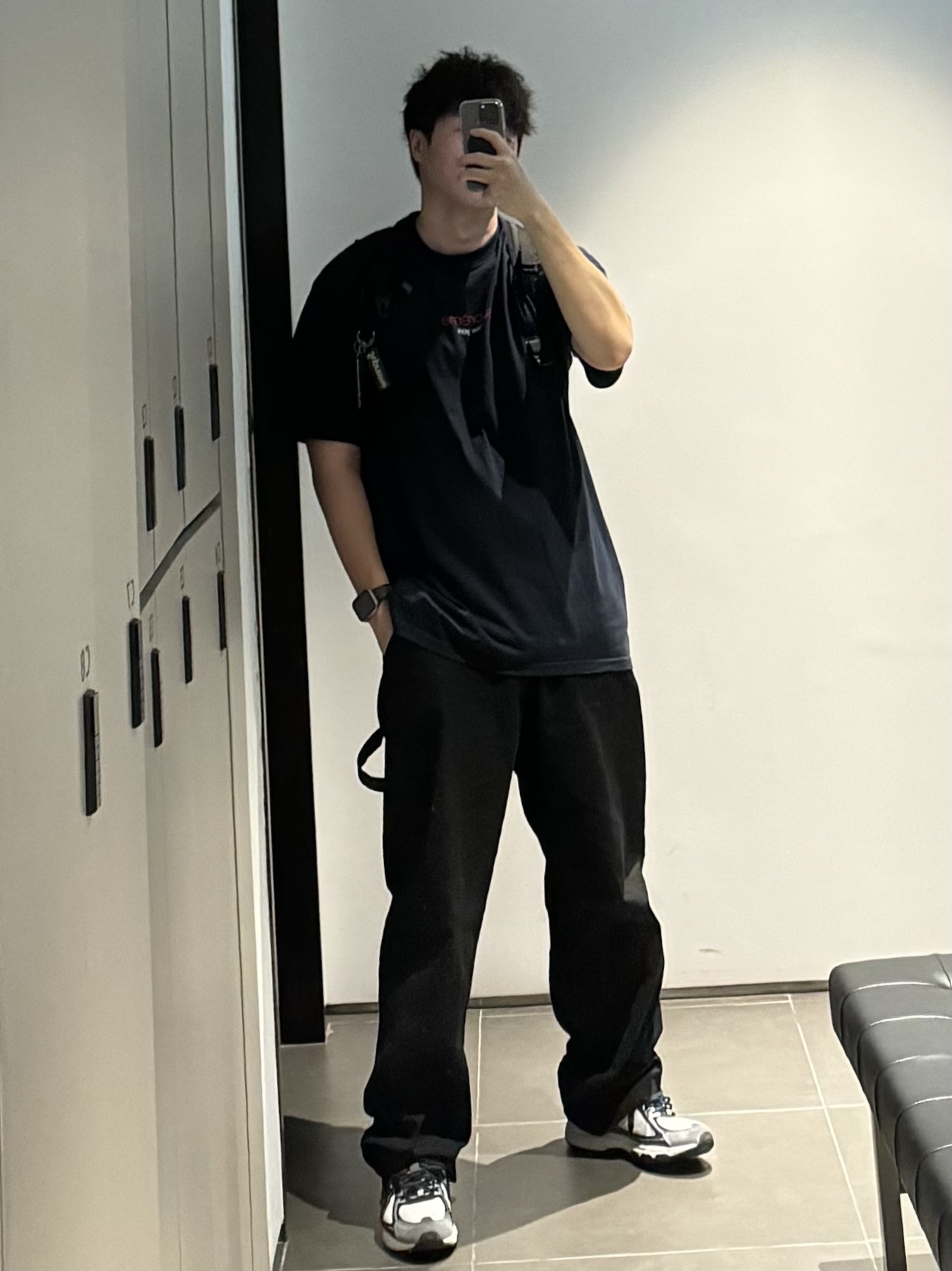 Supreme Classic Logo T-Shirt Navy - 22SS 착용 스타일