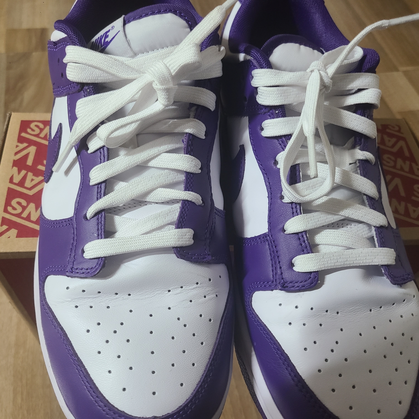 Nike Dunk Low Retro Championship Court Purple 착용 스타일