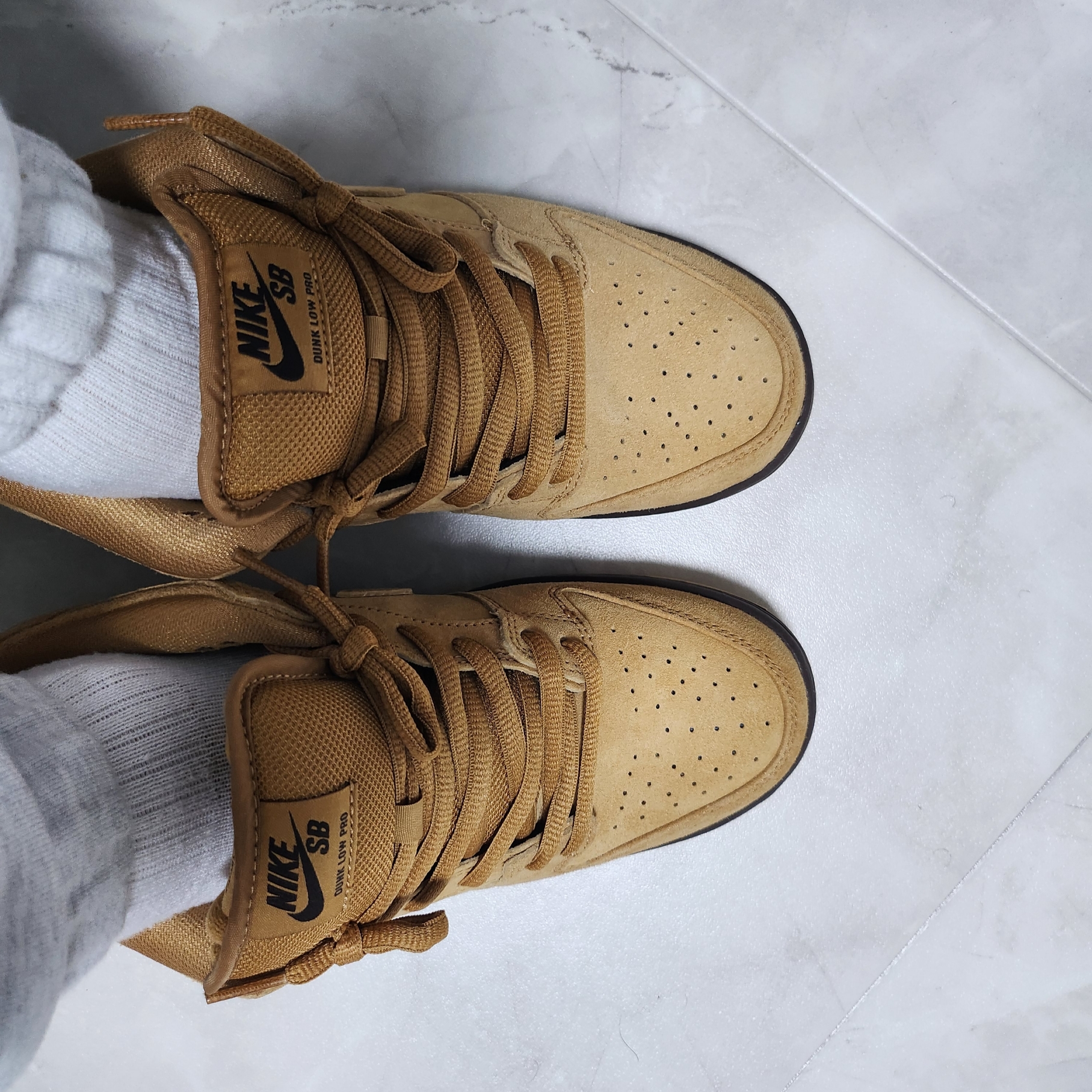 Nike SB Dunk Low Pro Wheat 2023 착용 스타일 - 1