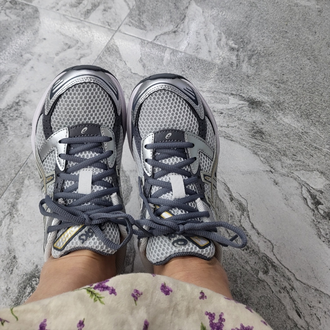 Asics Gel-1130 Polar Shade Pure Silver 착용 스타일
