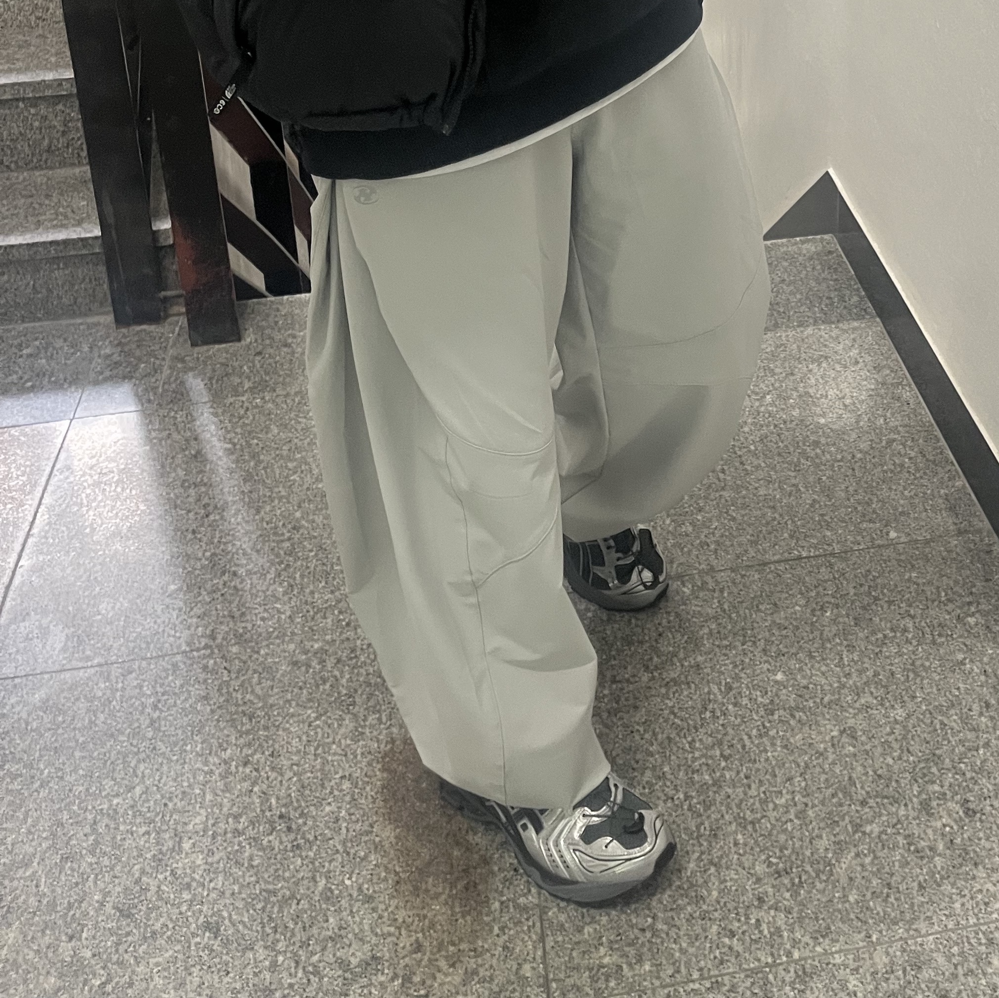 Asics x Unaffected Gel-Kayano 14 Silver Moon, Stussy Basic Stussy Hoodie Black 2023 착용 스타일 - 1