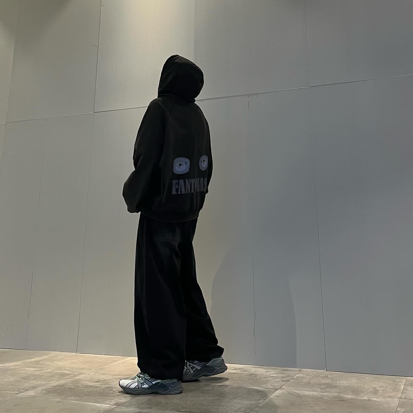 Asics x Andersson Bell HN2-S Protoblast Smoke Grey, Project G/R Mind Slaughter Vintage Washeed Hoodie Black 착용 스타일