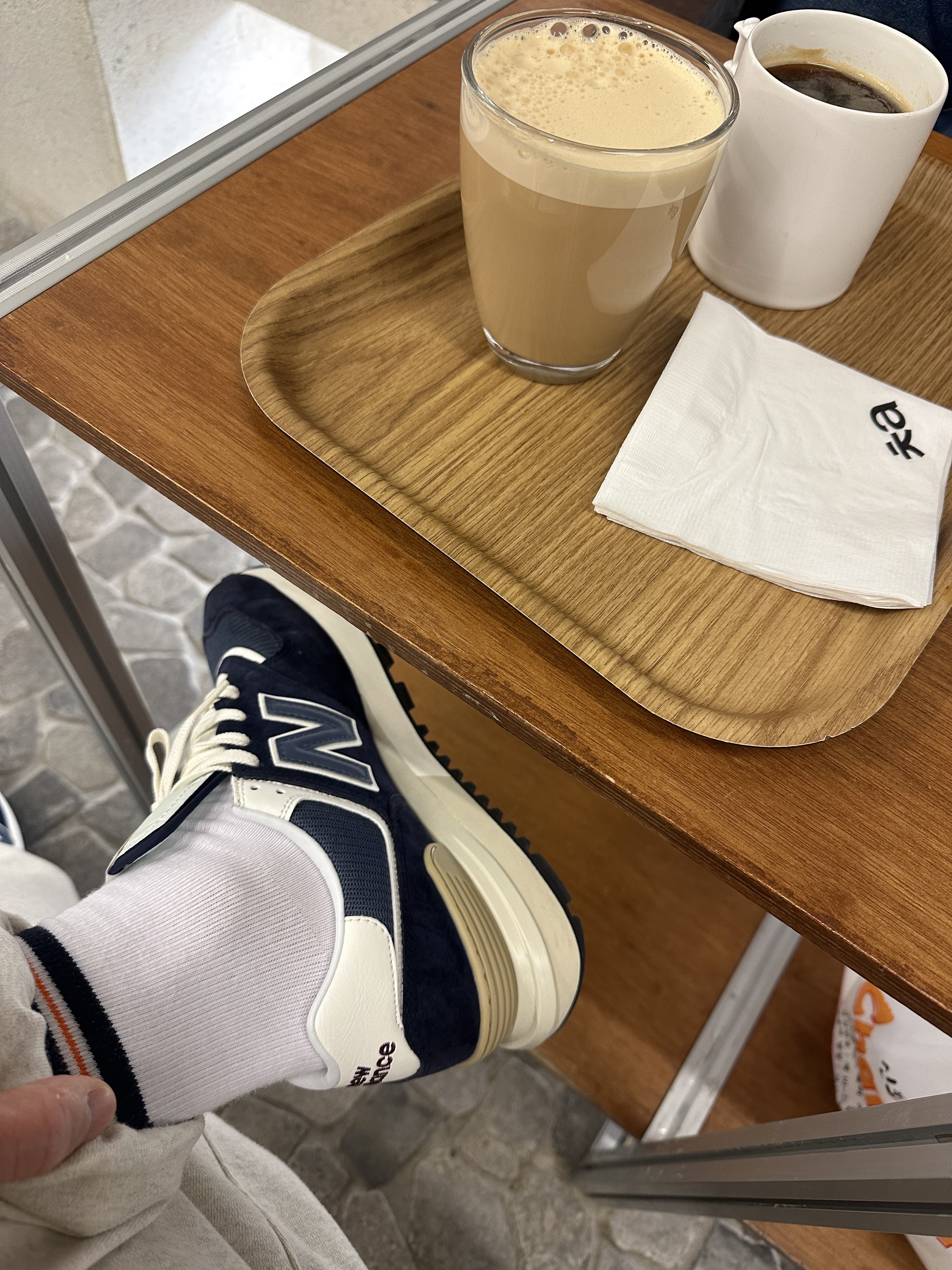 New Balance 574 Legacy Navy 착용 스타일