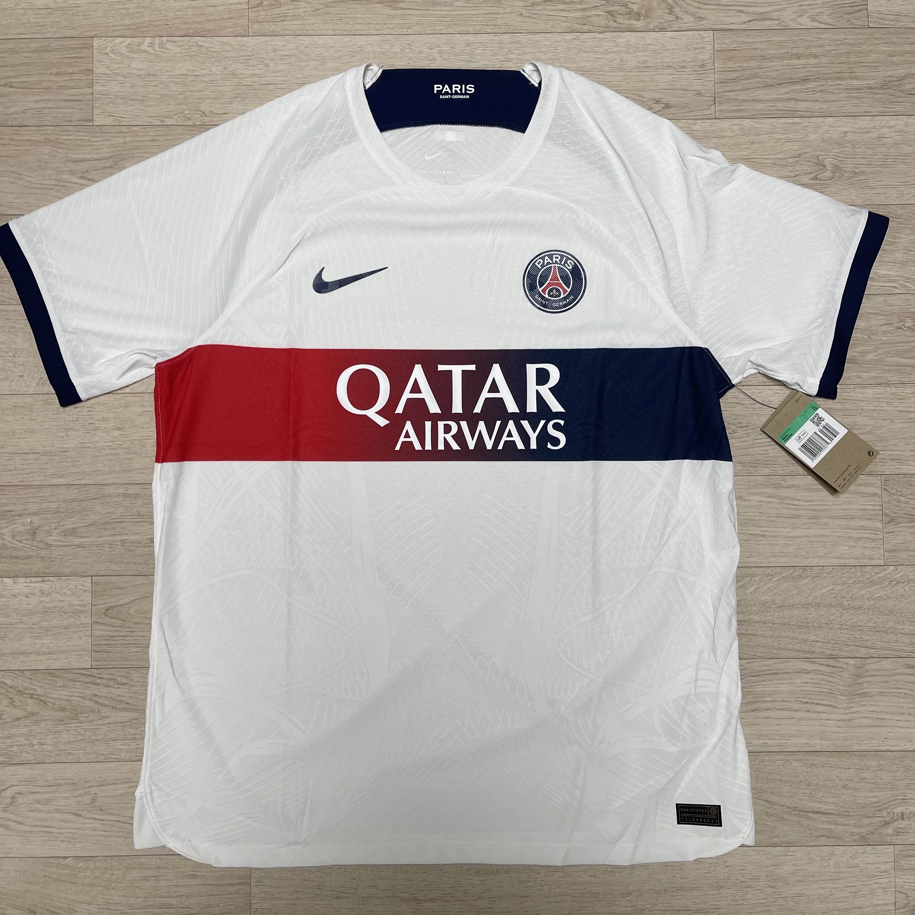 Nike Paris Saint-Germain 2023/24 Dri-Fit ADV Match Away Jersey White Midnight Navy (Non Marking Ver.) 착용 스타일 - 1