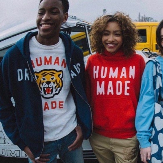 Human Made Graphic T-Shirt #05 White, Human Made Sweat Hoodie #2 Red 착용 스타일 - 3