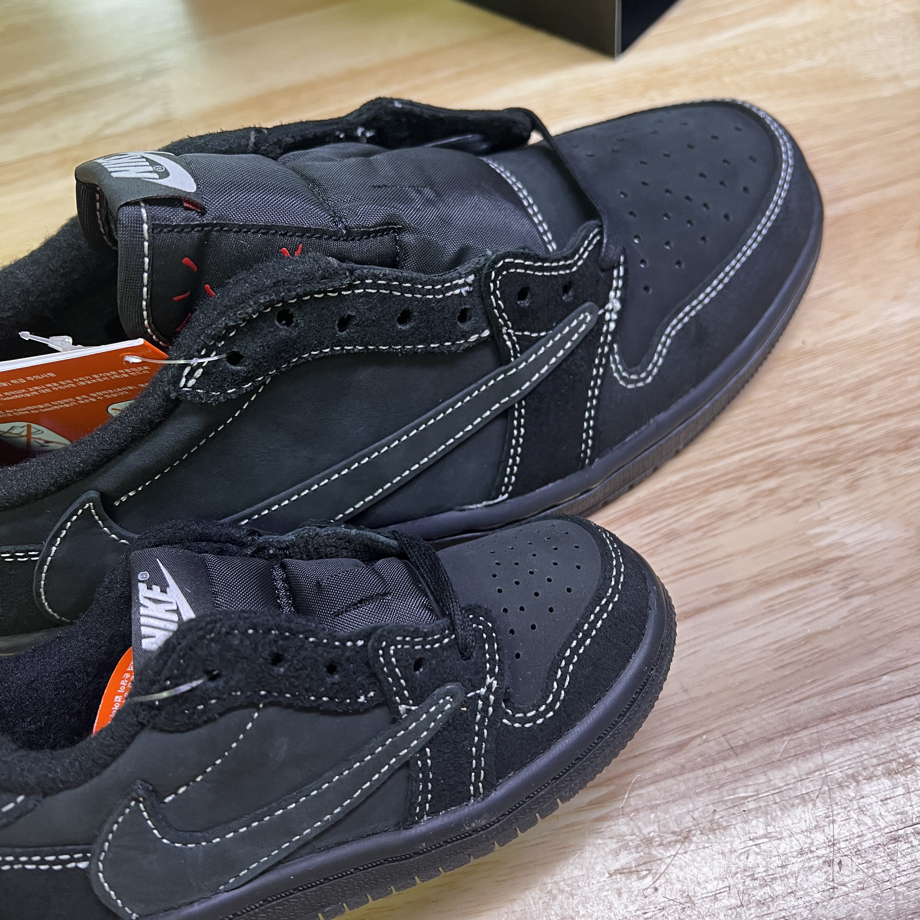 Jordan 1 x Travis Scott Retro Low OG SP Black Phantom, (TD) Jordan 1 x Travis Scott Retro Low OG SP Black Phantom 착용 스타일 - 2
