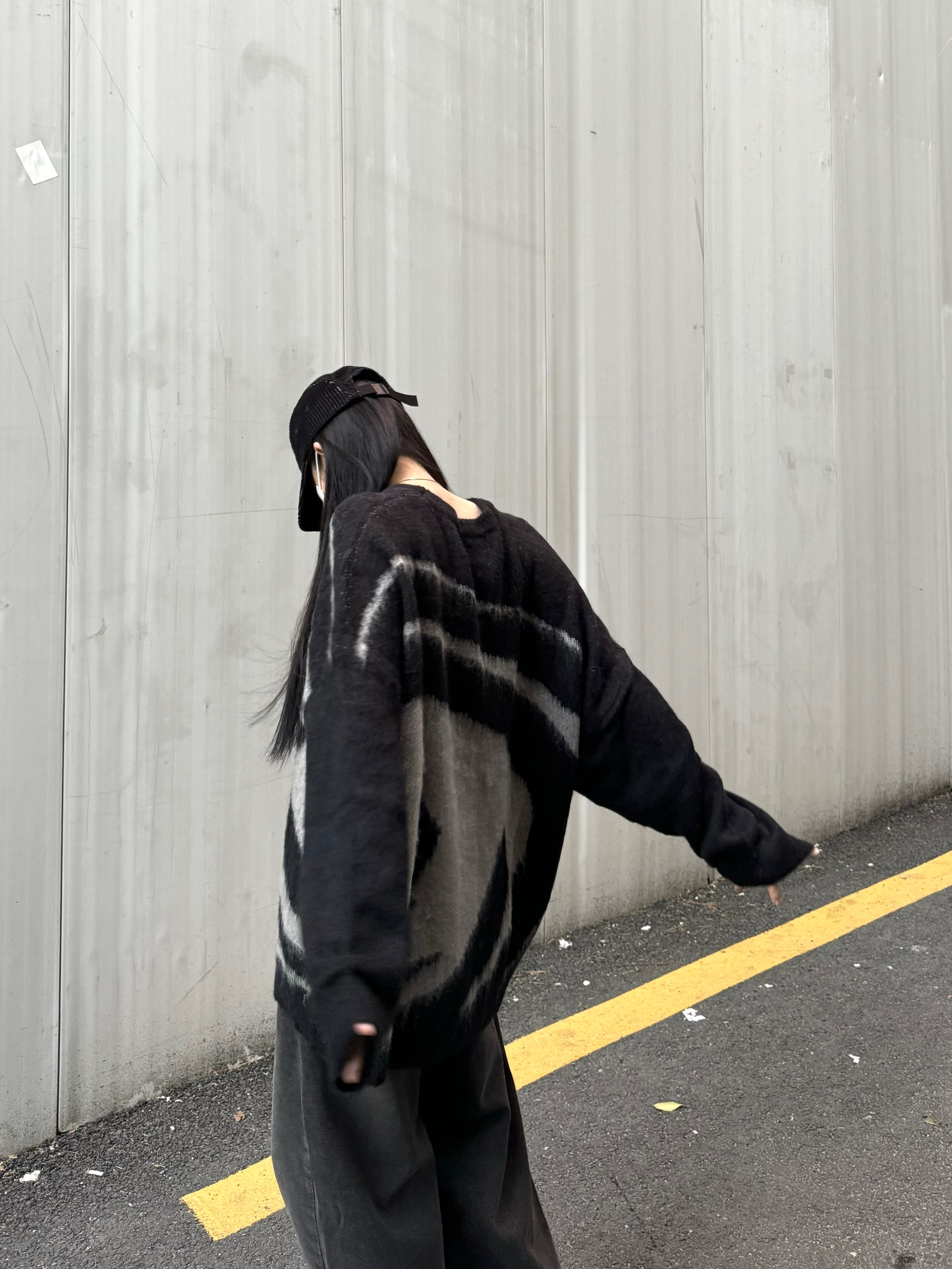 Supreme 2-Tone Corduroy Camp Cap Black - 23SS, Nike x Stussy Air Penny II Black 착용 스타일 - 4