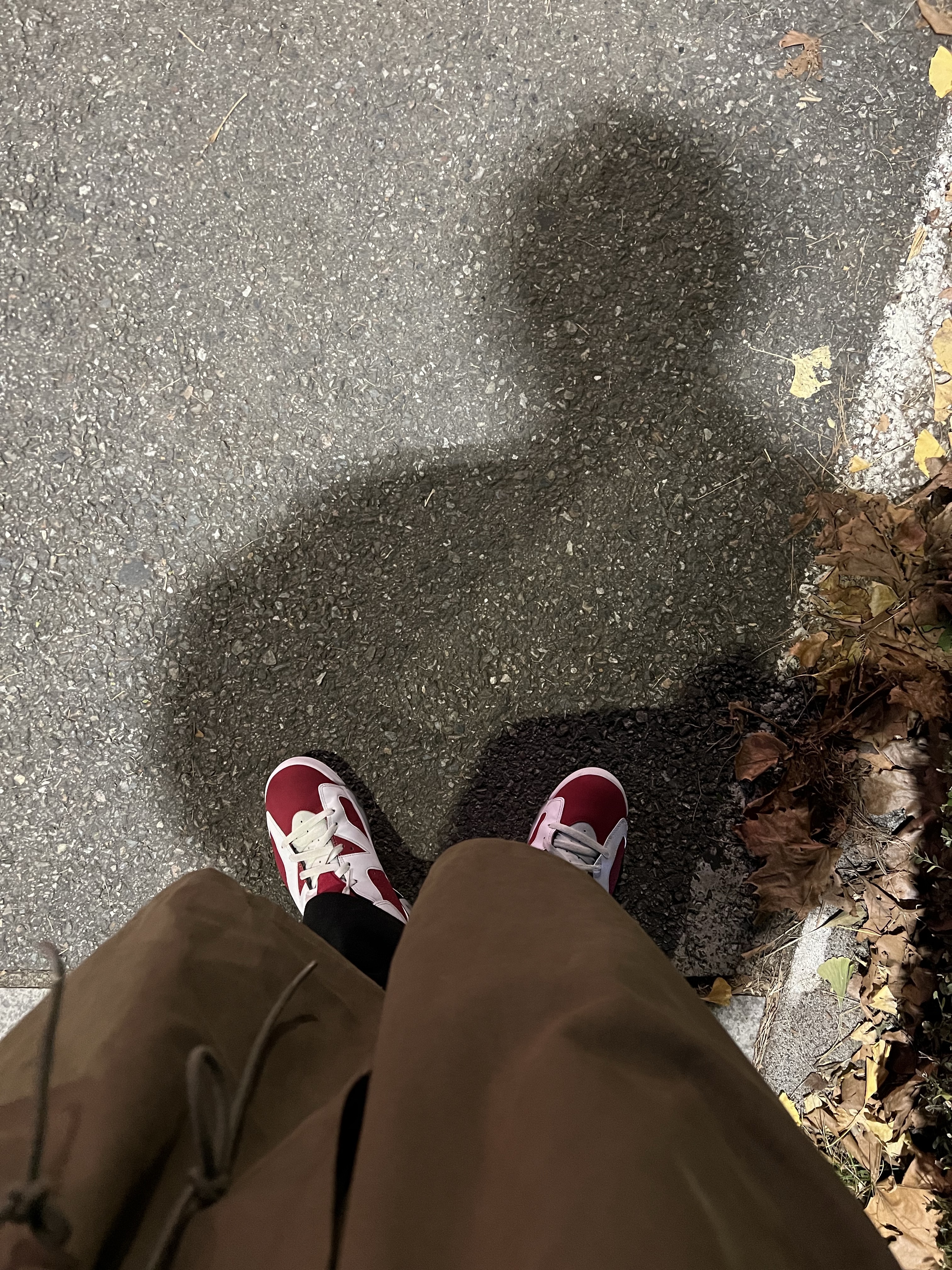 Jordan 6 Retro Carmine 2021 착용 스타일 - 1