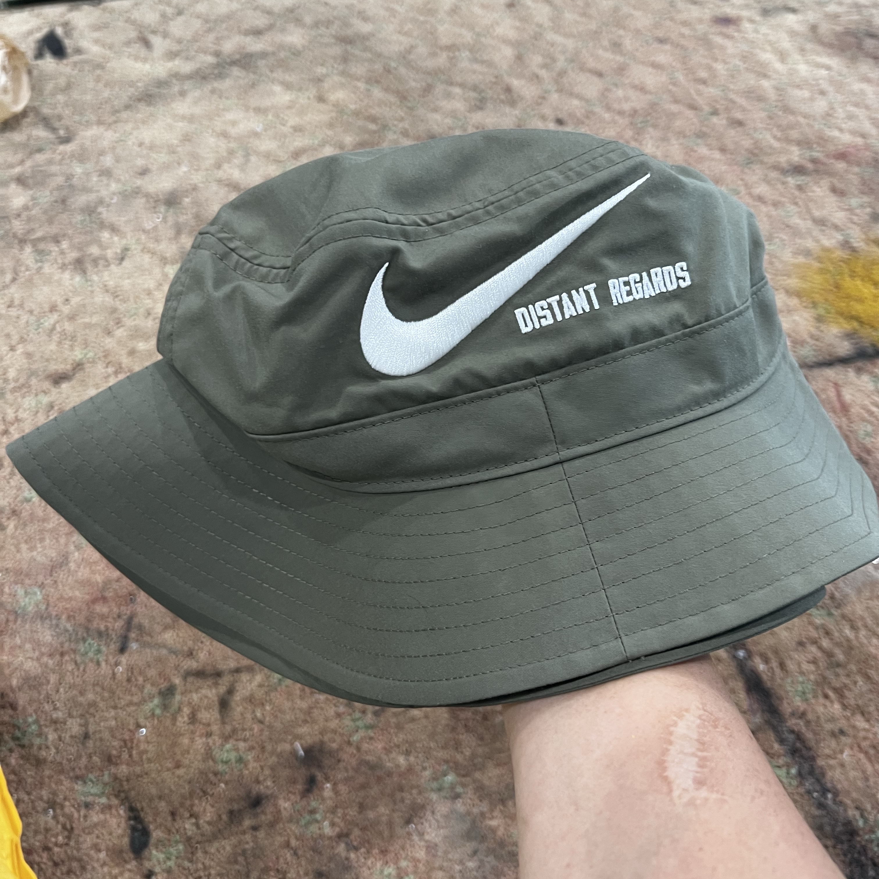 Nike x Drake Nocta Souvenir Cactus Bucket Hat Olive 착용 스타일
