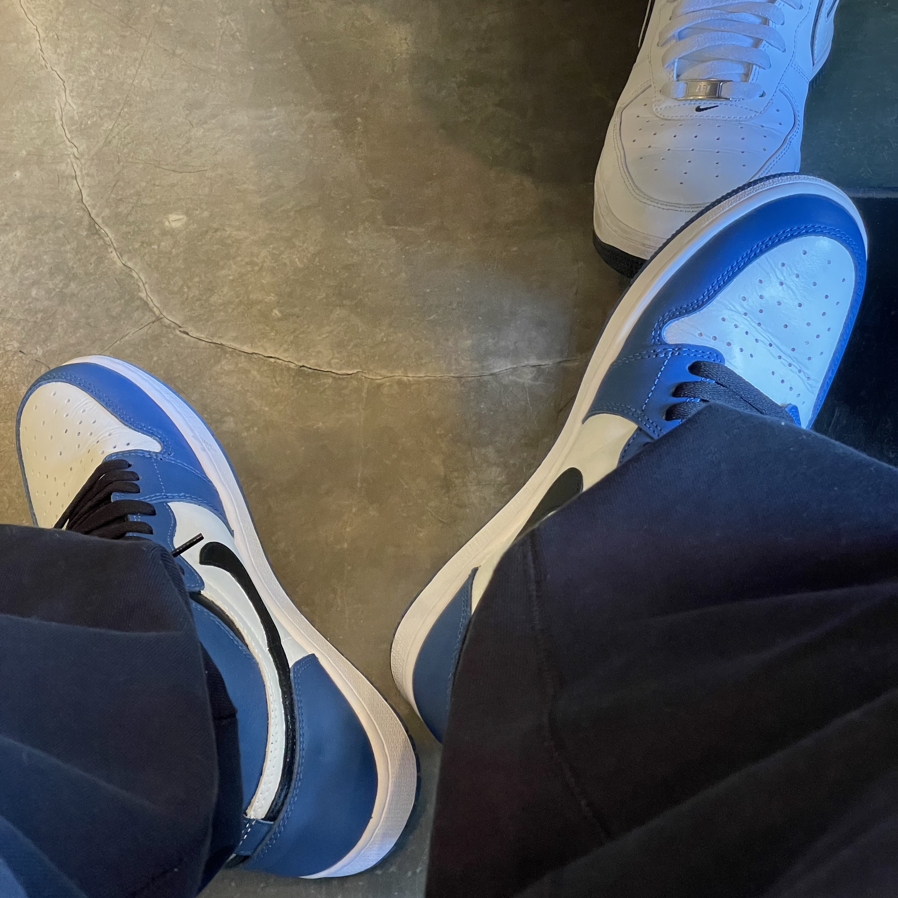 Jordan 1 Retro High OG Dark Marina Blue, Nike x Stussy NRG Washed Fleece Pants Black (DO5296-010) 착용 스타일 - 2