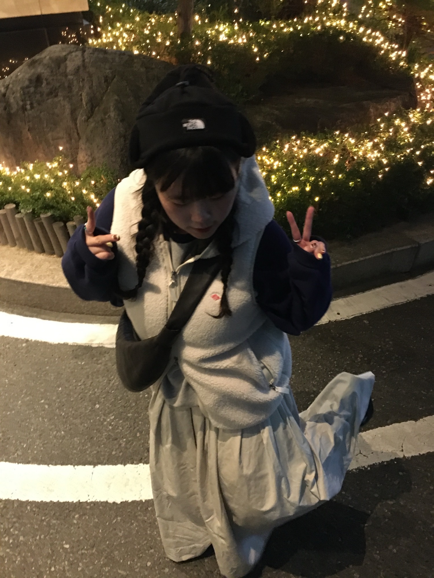 The North Face Fleece Earmuff Beanie Black, Lemaire Medium Croissant Bag Soft Grained Leather Dark Chocolate 착용 스타일 - 1