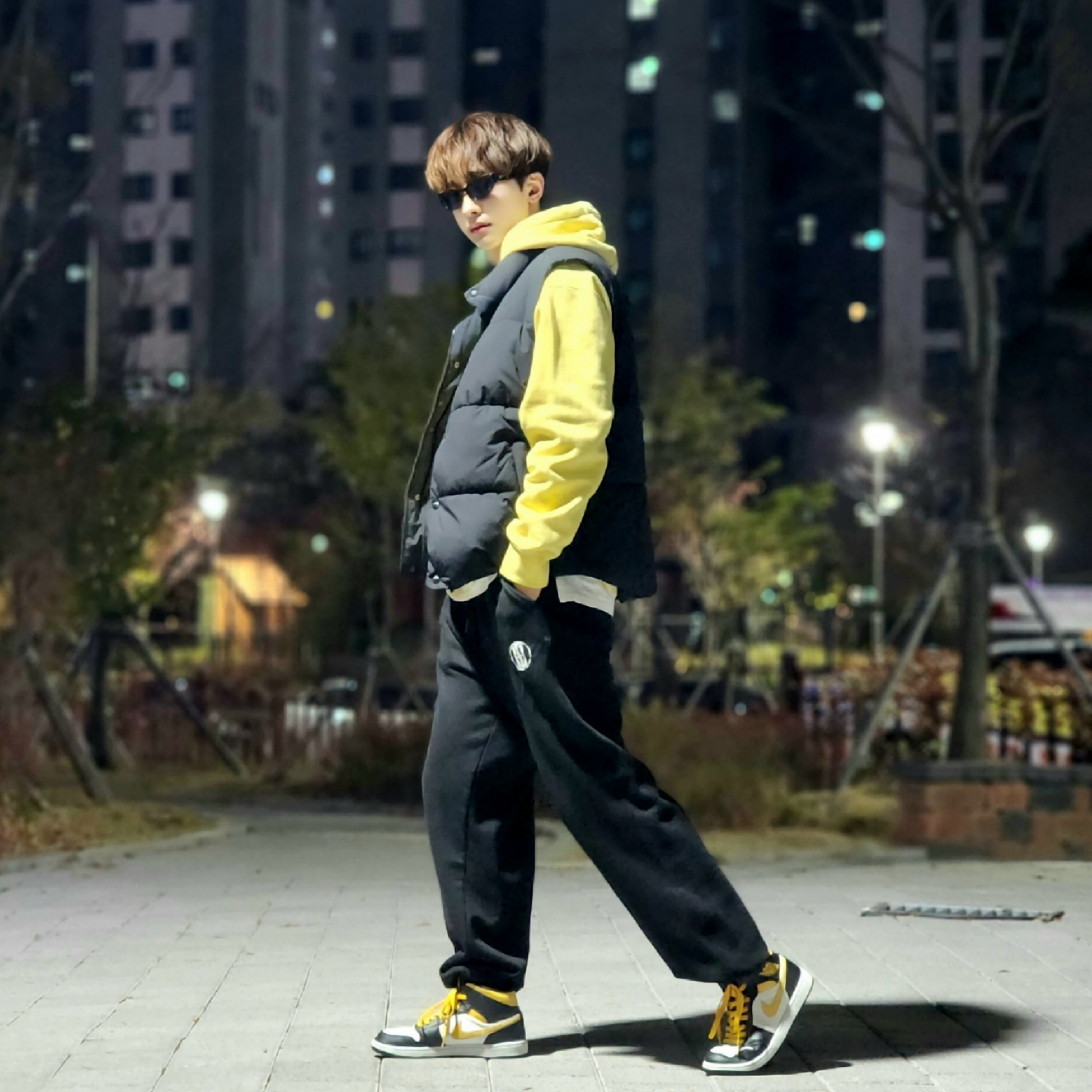 Jordan 1 Mid Pollen, (GS) Jordan 1 Mid Pollen 착용 스타일 - 2