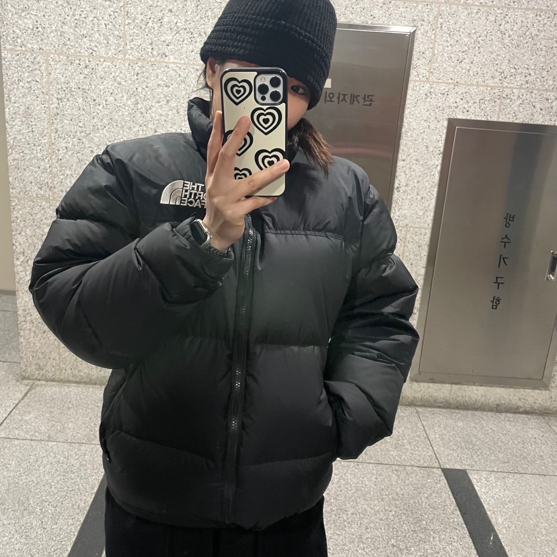 The North Face 1996 Eco Nuptse Jacket Black 착용 스타일 - 1