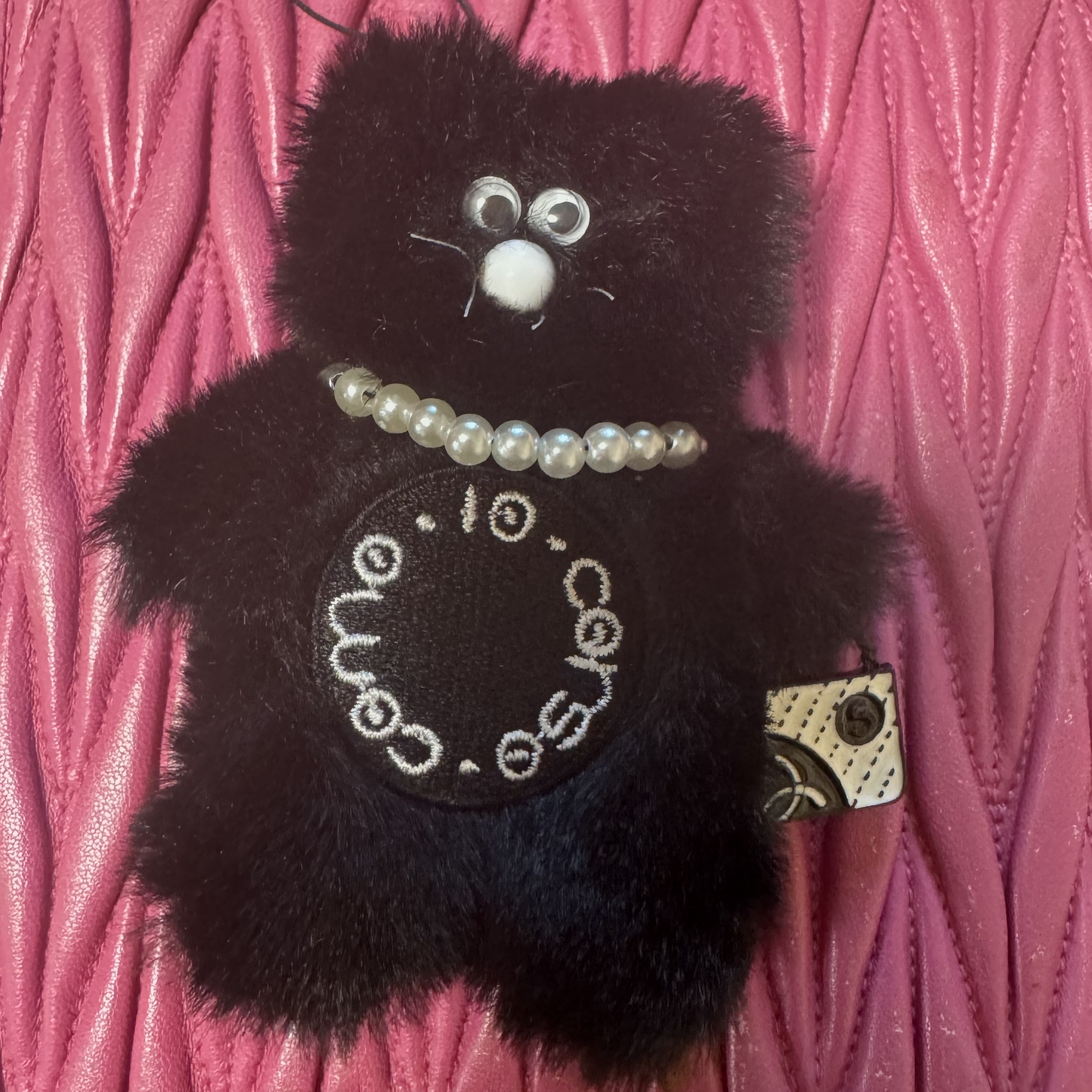 Monamhee x 10 Corso Como Bianco Phone Strap Black 착용 스타일