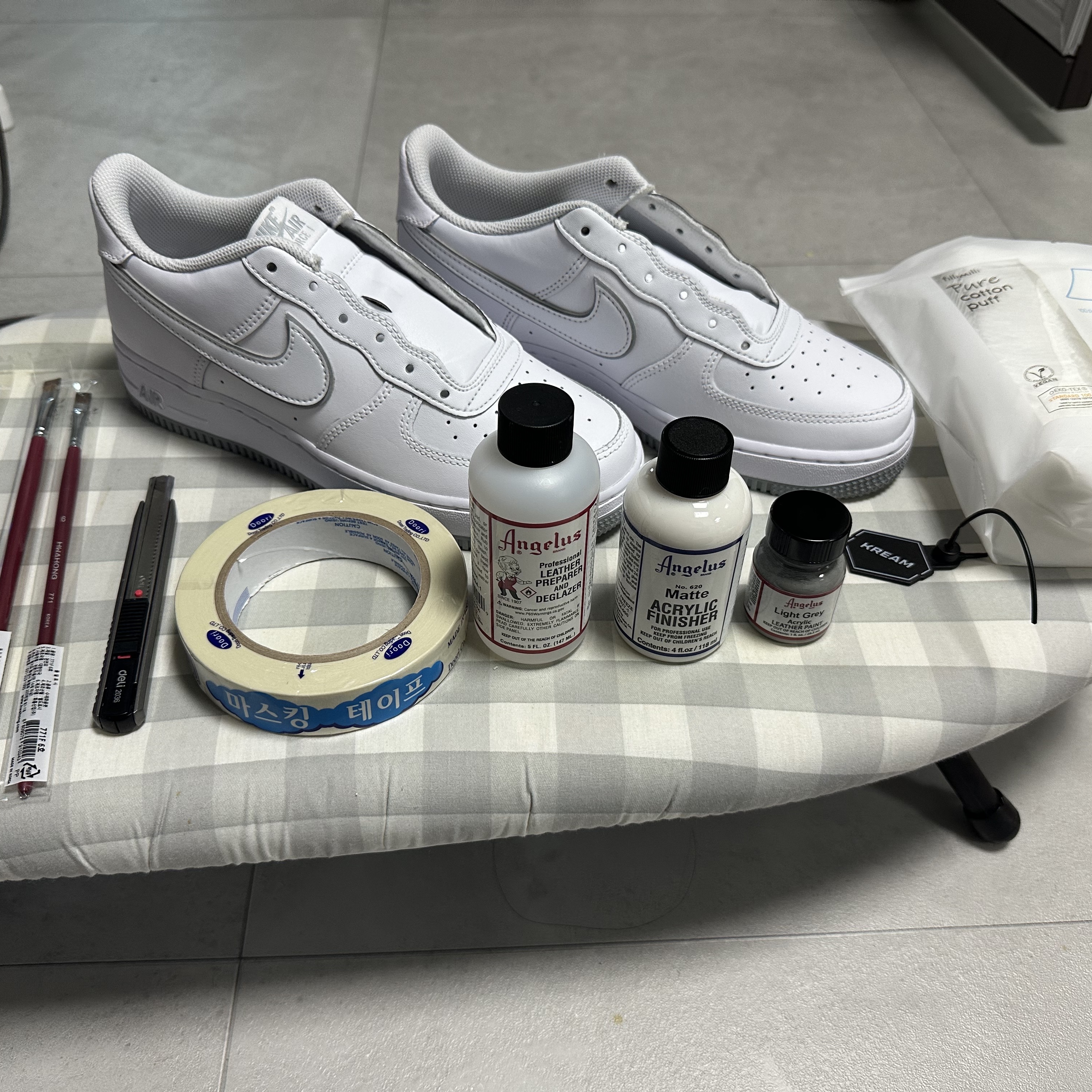 (GS) Nike Air Force 1 White Wolf Grey 착용 스타일 - 1