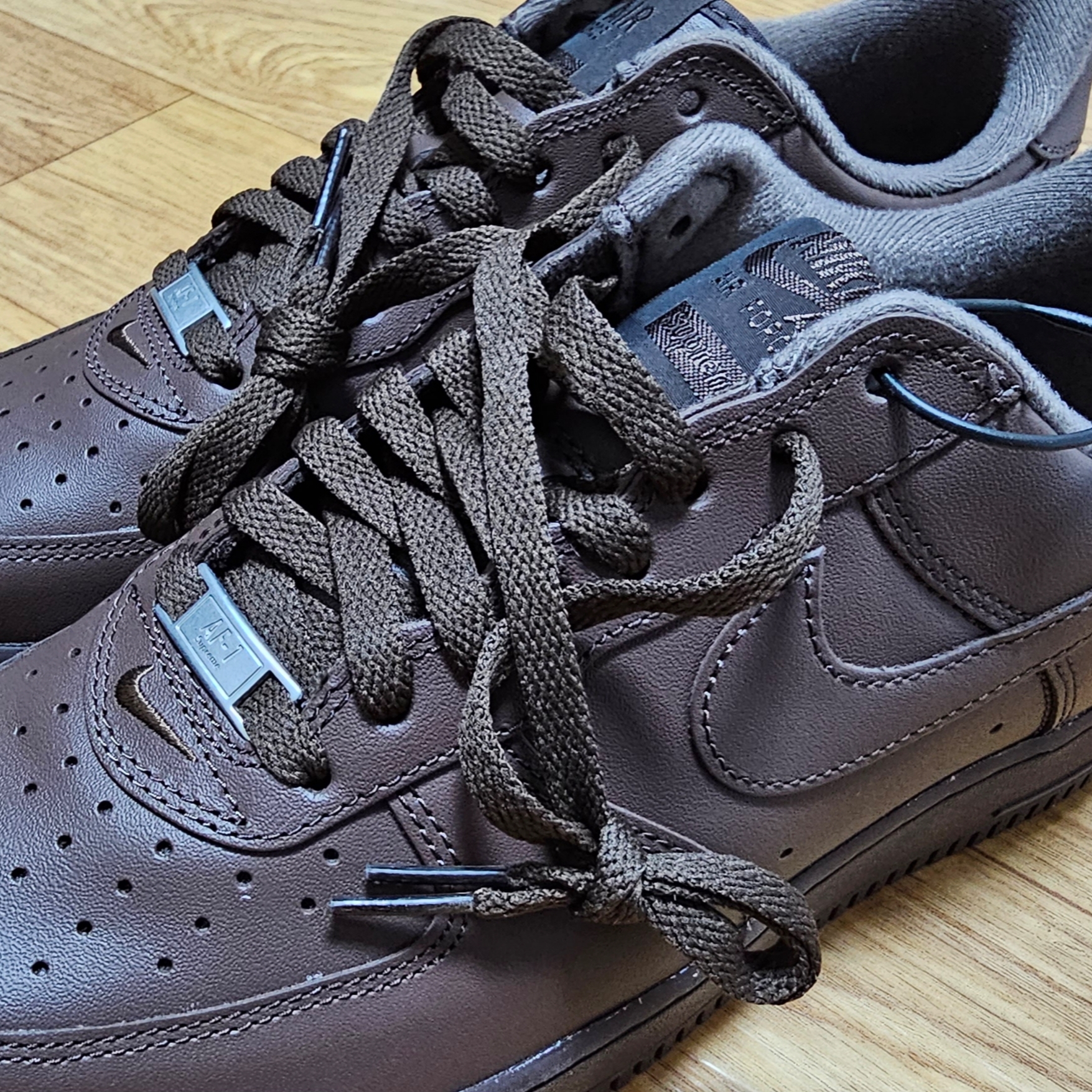 Nike x Supreme Air Force 1 Low Baroque Brown 착용 스타일