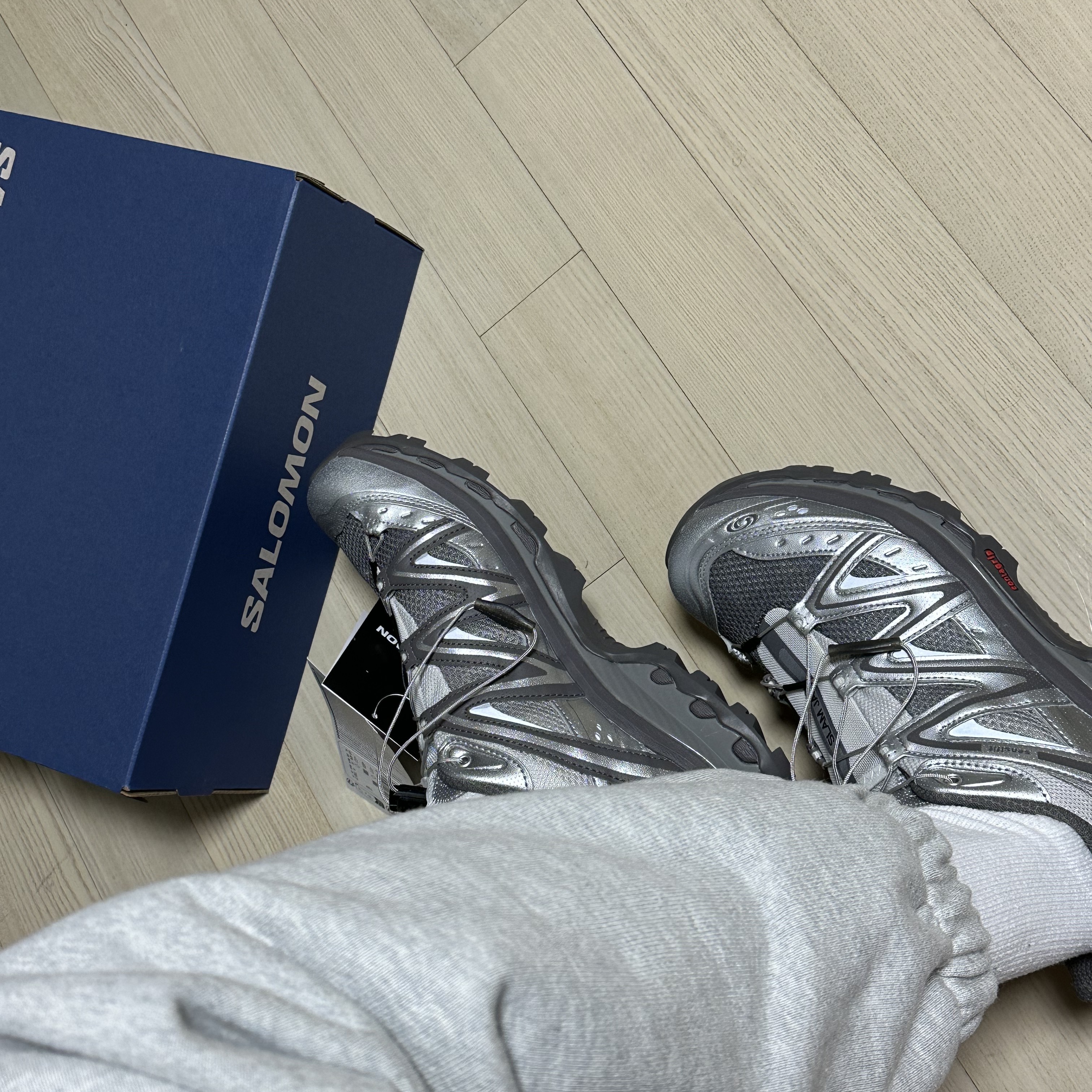 Salomon x Slam Jam XT-Quest Plum Kitten Lunar Rock 착용 스타일 - 2