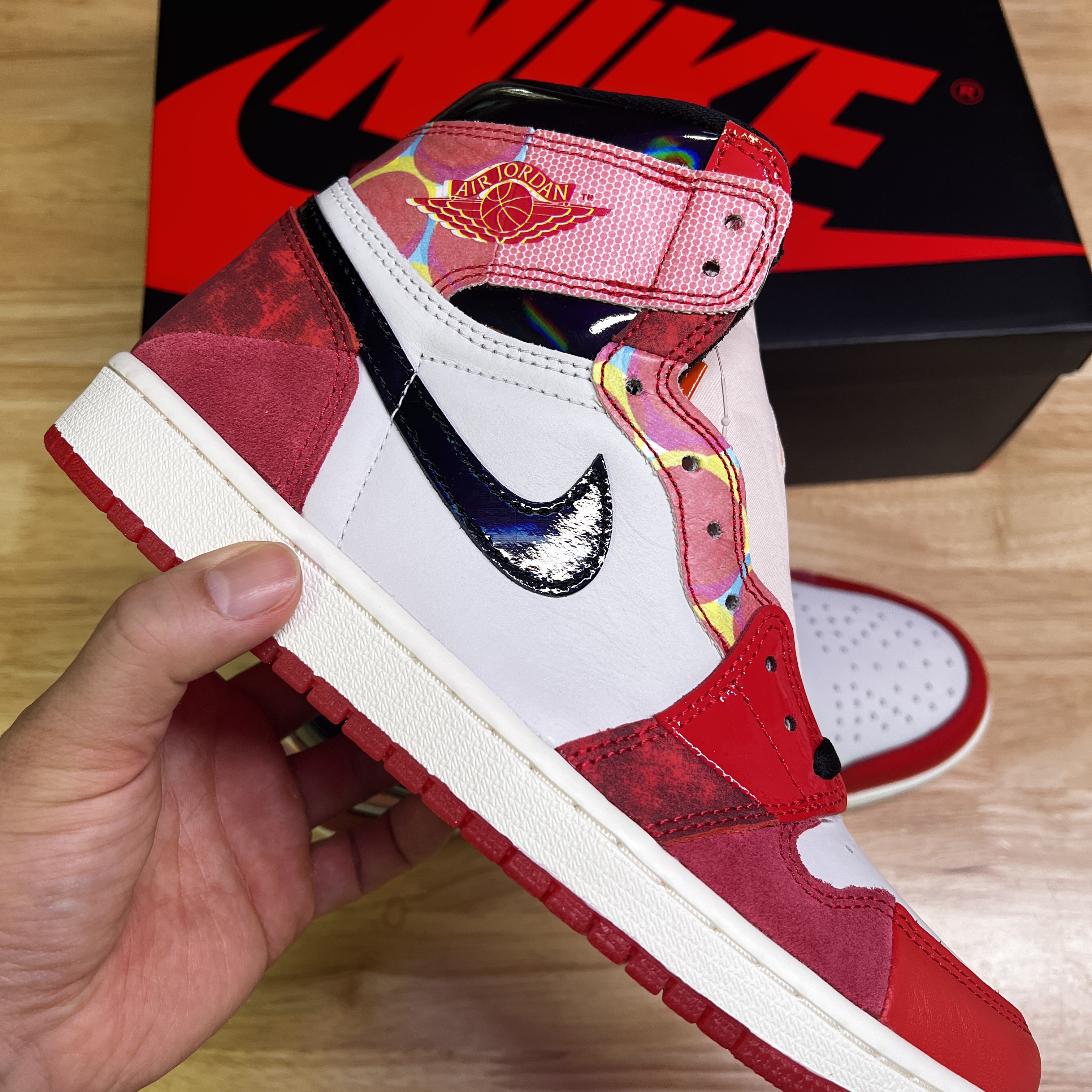 Jordan 1 Retro High Spider-Man Next Chapter 착용 스타일 - 1