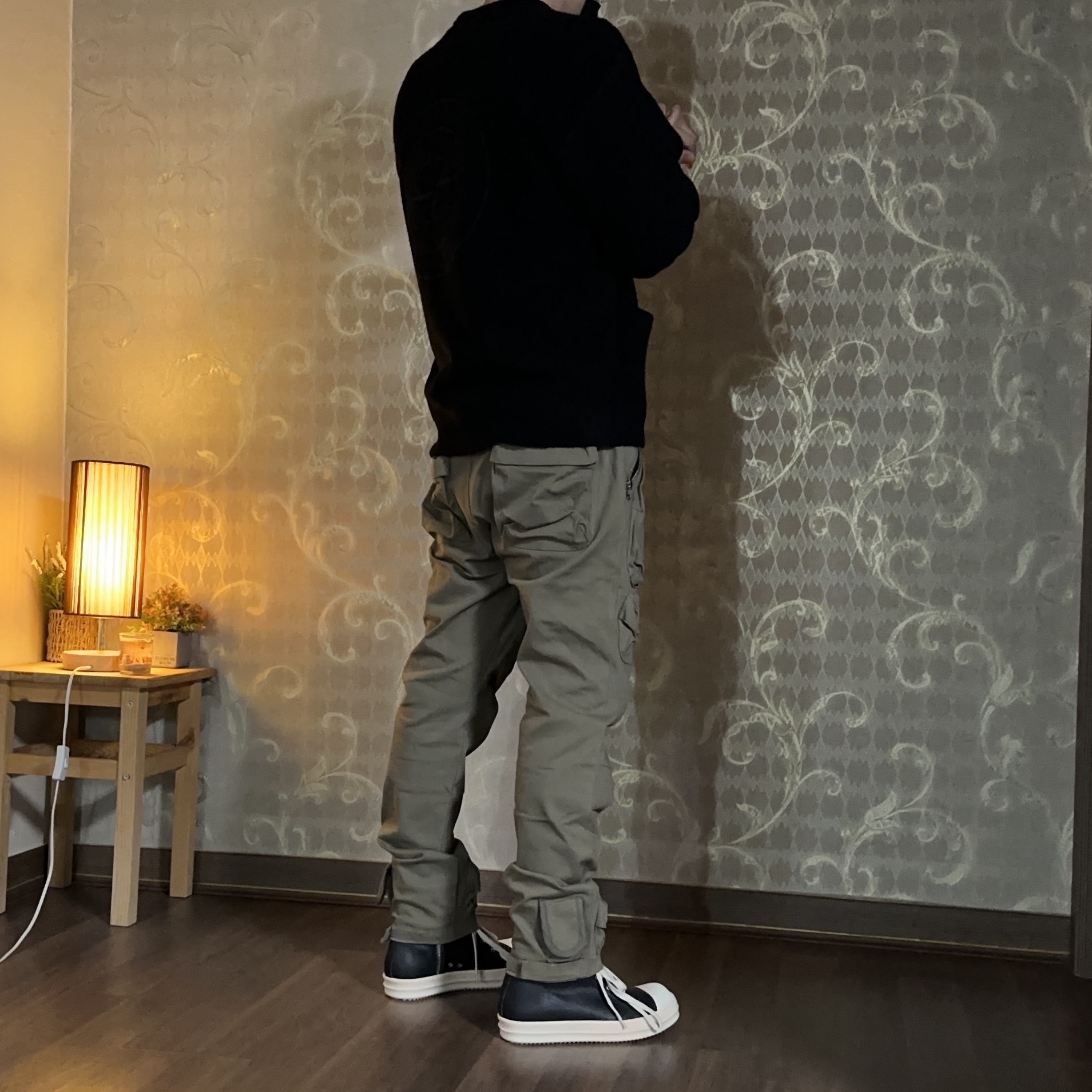 Supreme x Stone Island Boucle Cardigan Black - 23FW, Supreme Seoul Box Logo T-Shirt White - 23FW 착용 스타일 - 10