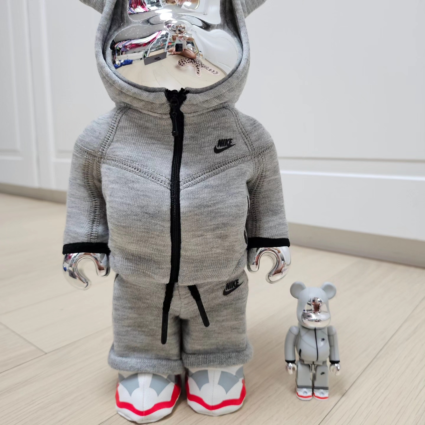 Bearbrick x Nike Tech Fleece N98 100% & 400& Set 착용 스타일 - 4