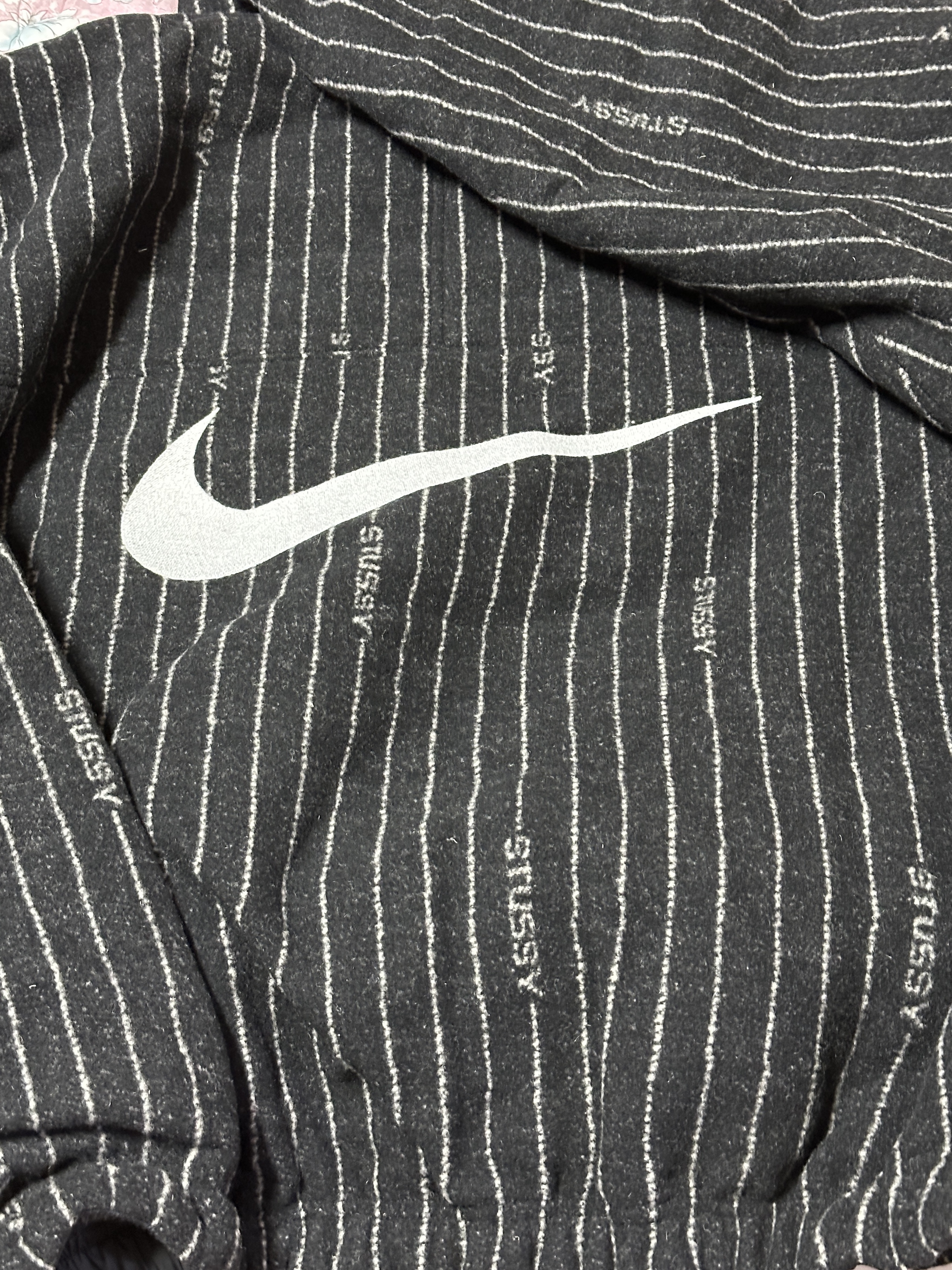 Nike x Stussy NRG Striped Wool Jacket Black (DR4023-010), Nike x Stussy NRG Striped Wool Pants Black (DR4021-010) 착용 스타일 - 2