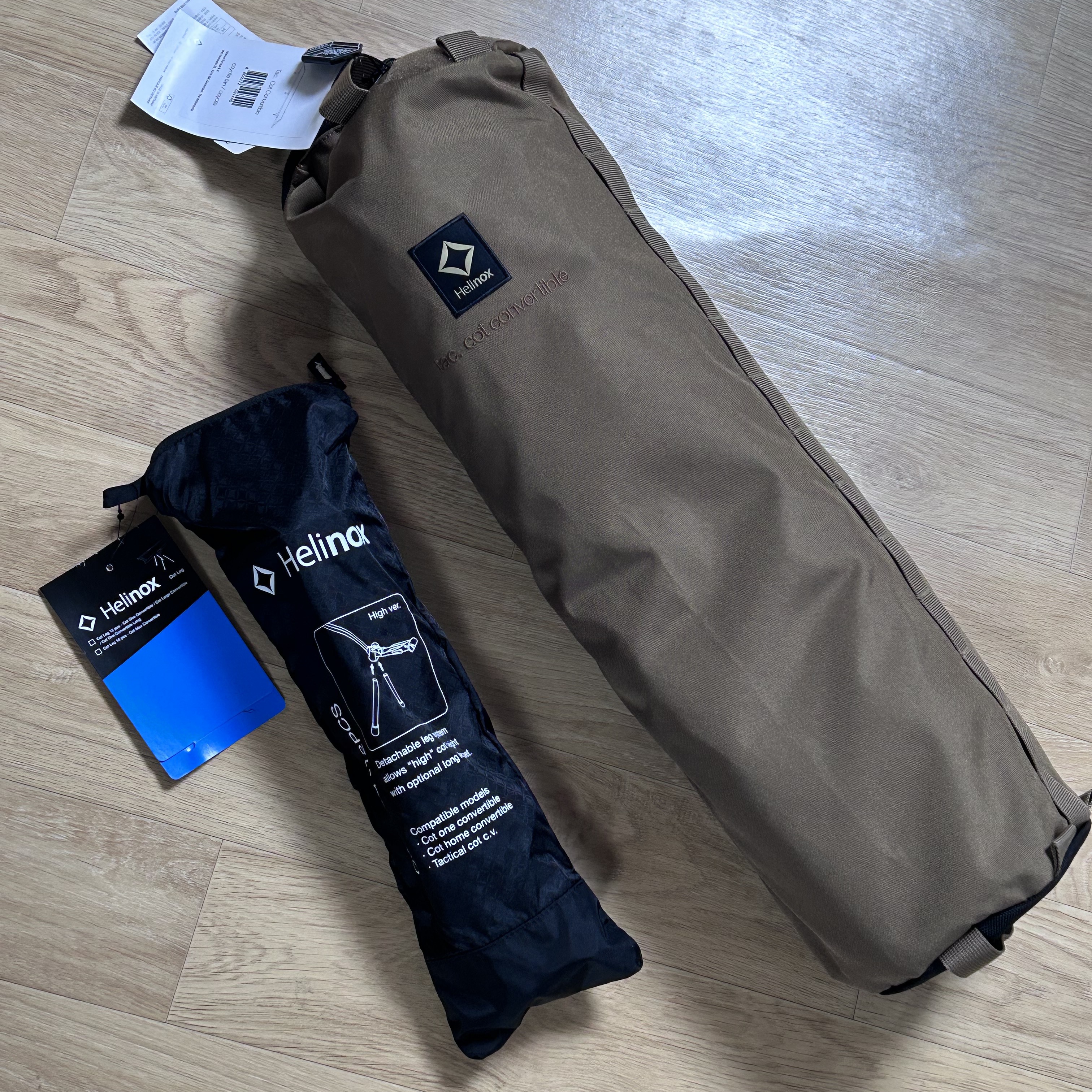 Helinox Tactical Cot Convertible Coyote Tan (Without Legs), Helinox Cot Legs (12pcs) 착용 스타일