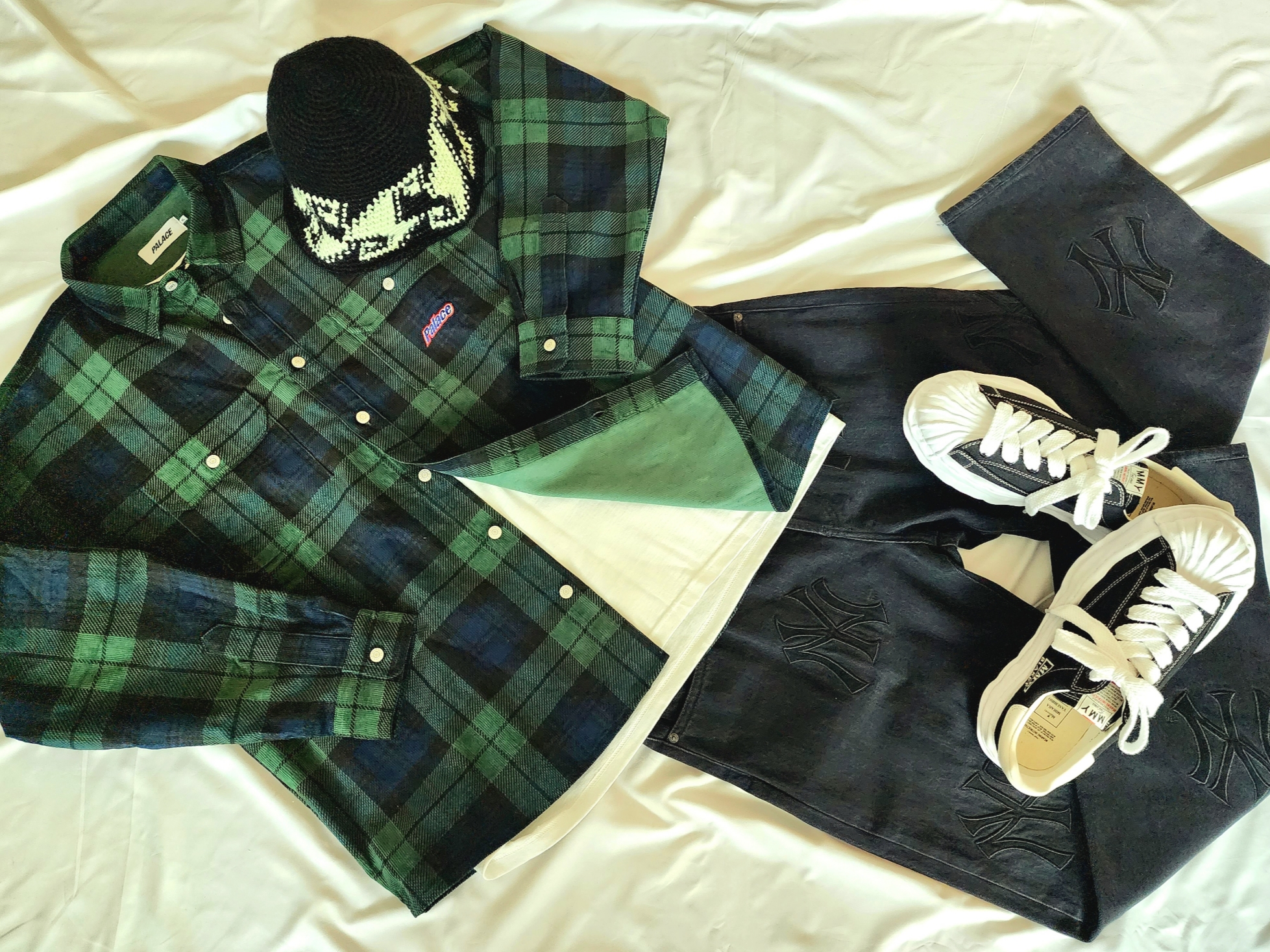 Stussy Waves Knit Bucket Hat Black, Palace Drop Shoulder Cord Shirt Tartan - 23FW 착용 스타일 - 1