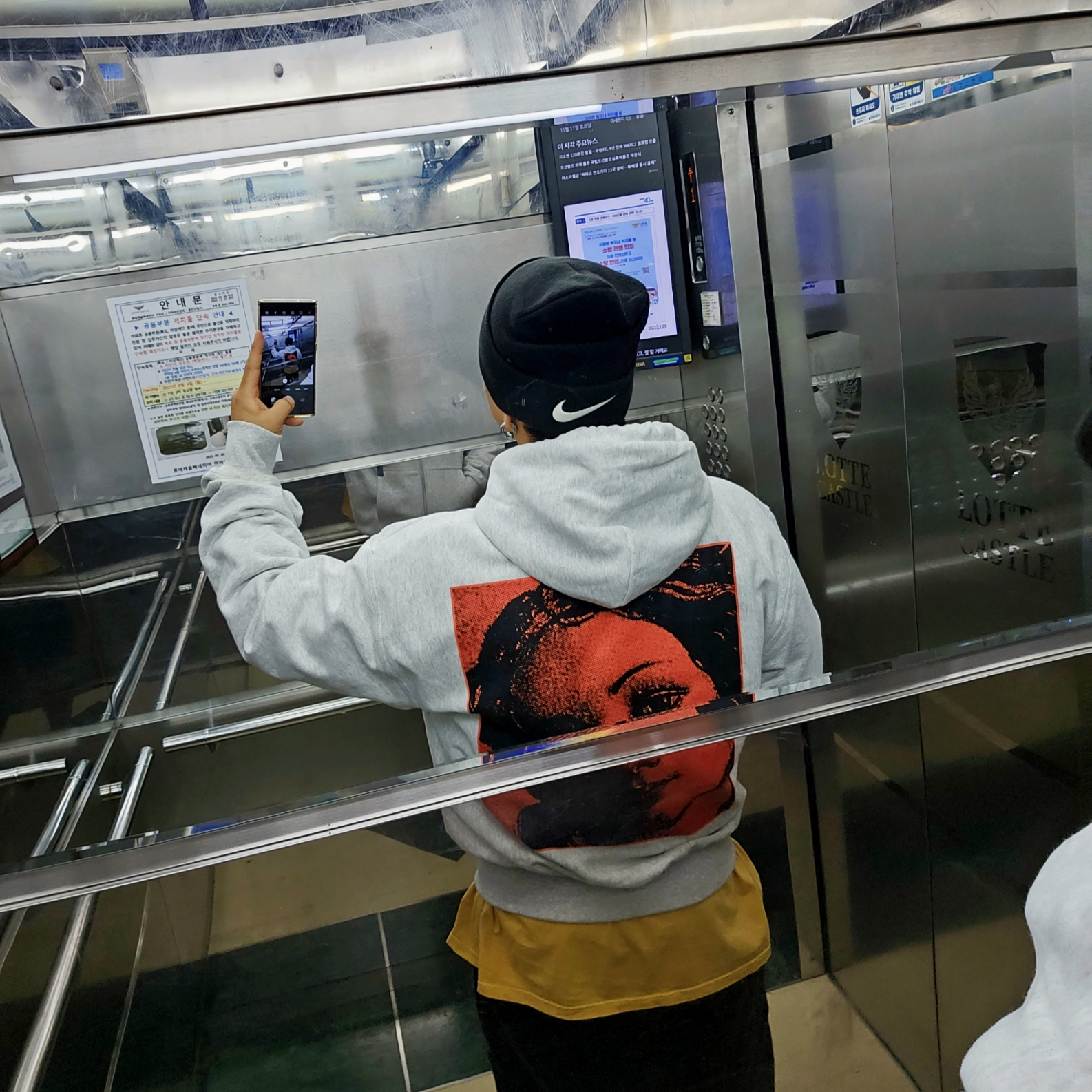 Stussy Venus Zip Hoodie Ash Heather 착용 스타일