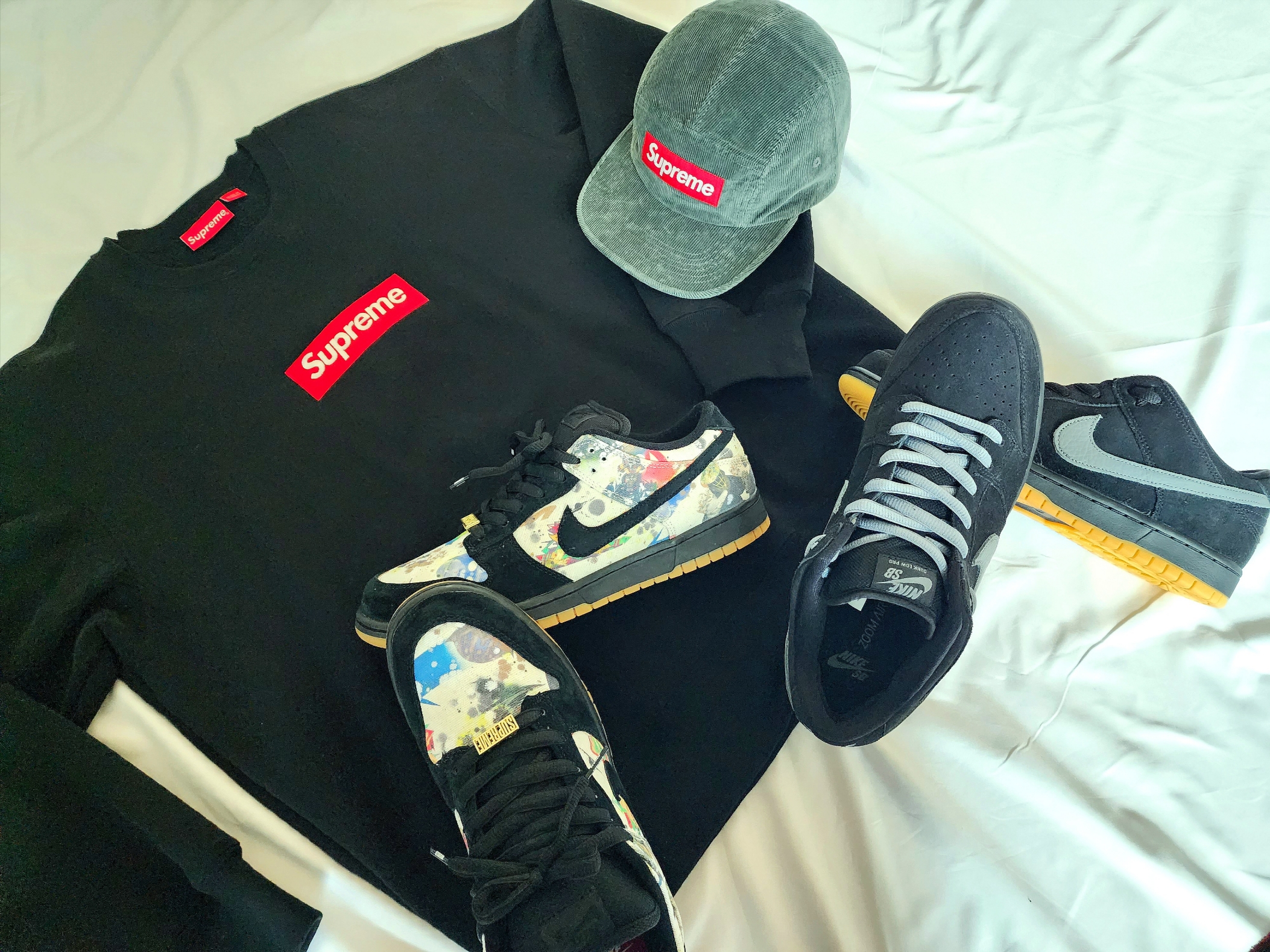 Nike x Supreme SB Dunk Low QS Rammellzee Black, Nike SB Dunk Low Pro Black Cool Grey 착용 스타일 - 3