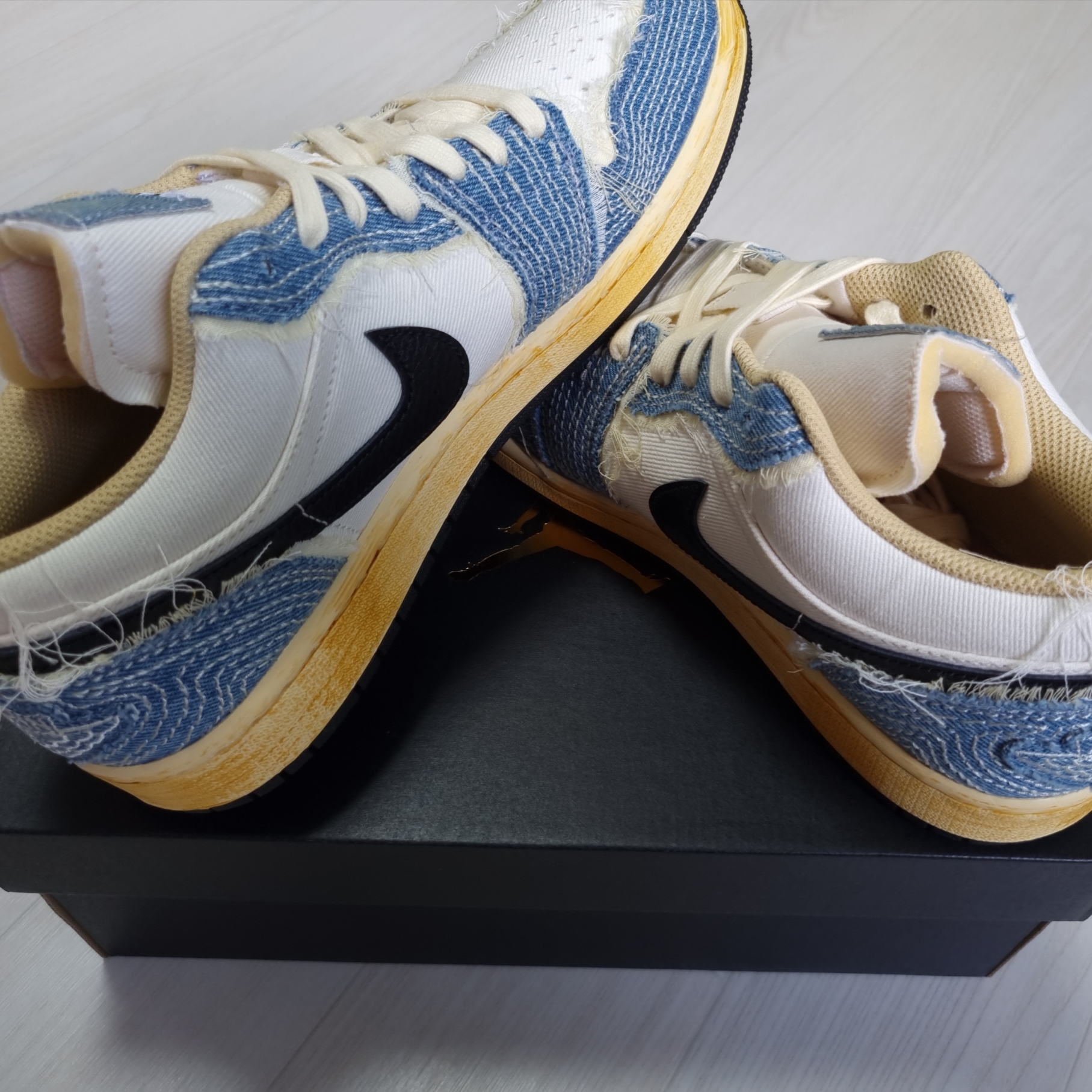 Jordan 1 Low World Make Japan 착용 스타일 - 2