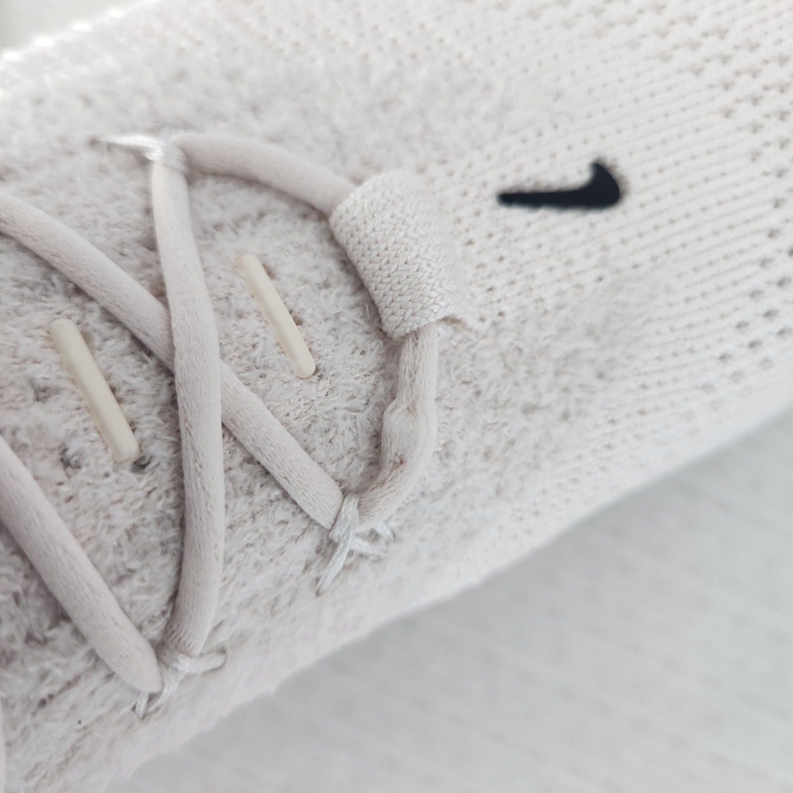 Nike Air Max Scorpion Flyknit Lemon Wash 착용 스타일 - 1