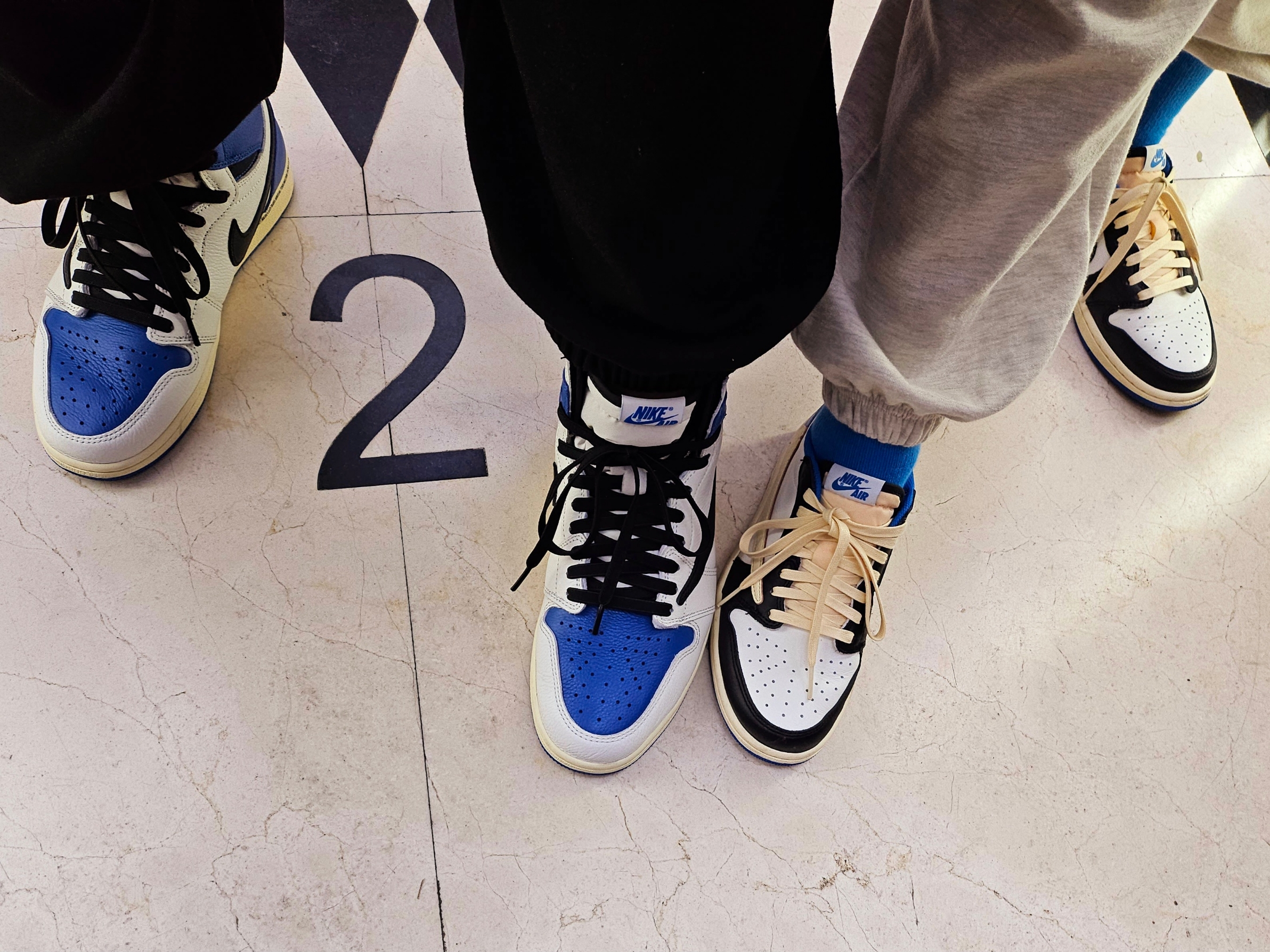 Jordan 1 x Travis Scott x Fragment Retro Low OG SP Military Blue, Jordan 1 x Travis Scott x Fragment Retro High OG SP Military Blue 착용 스타일 - 2