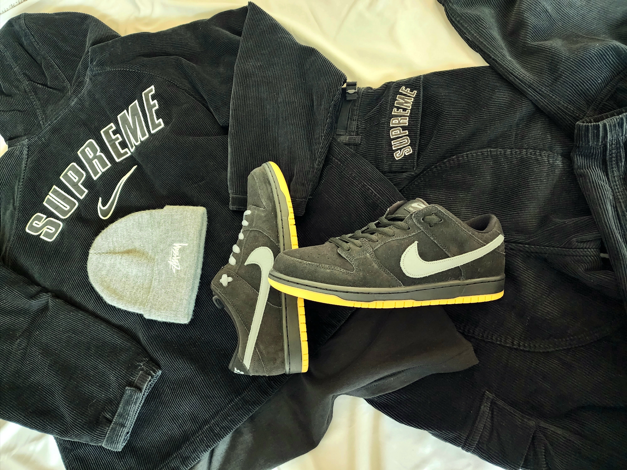 Supreme x Nike Arc Corduroy Cargo Pants Black - 22SS, Supreme x Nike Arc Corduroy Hooded Jacket Black - 22SS 착용 스타일 - 3