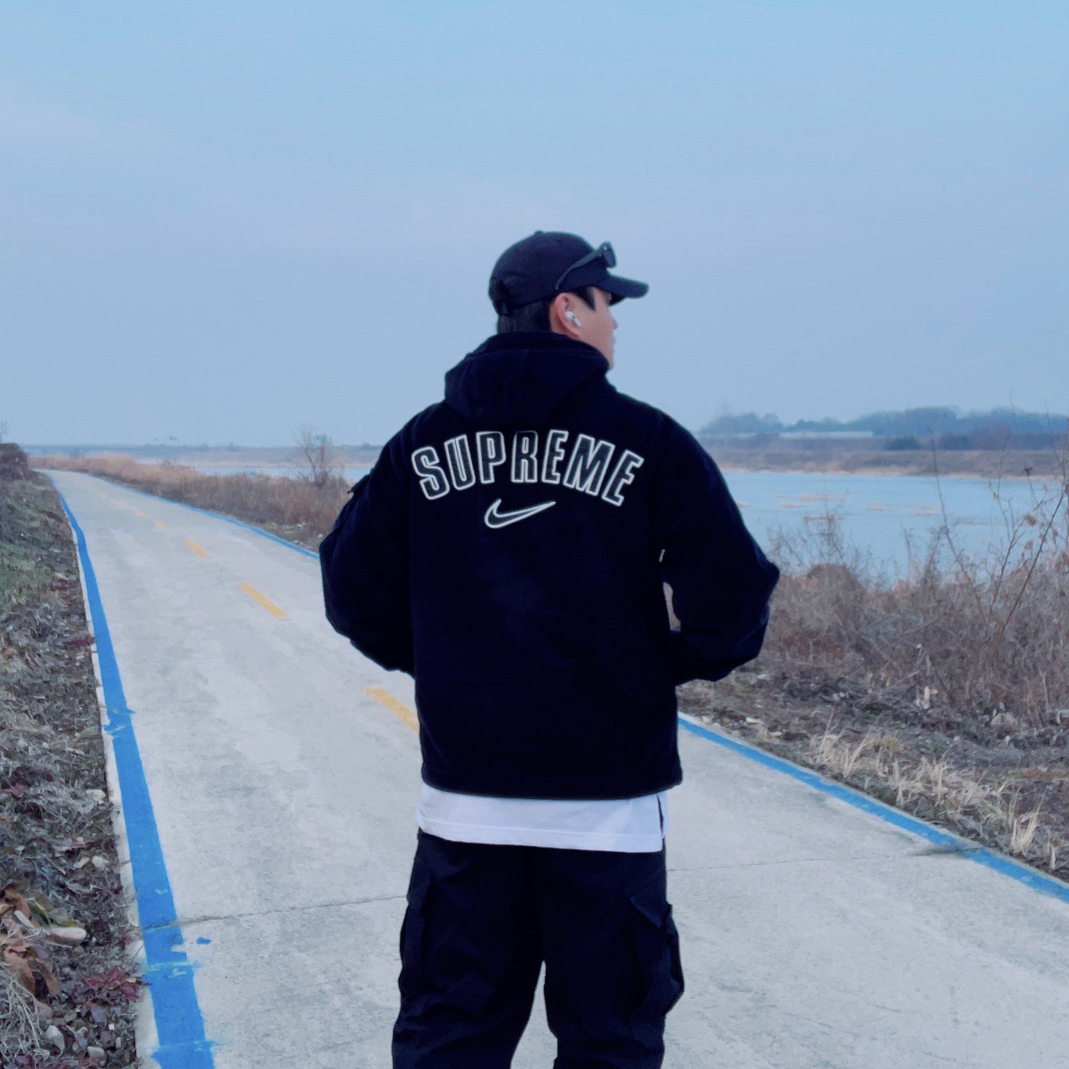 Supreme Brushed Cordura Small Box 6-Panel Black - 22FW, Supreme x Nike Arc Corduroy Hooded Jacket Black - 22SS 착용 스타일