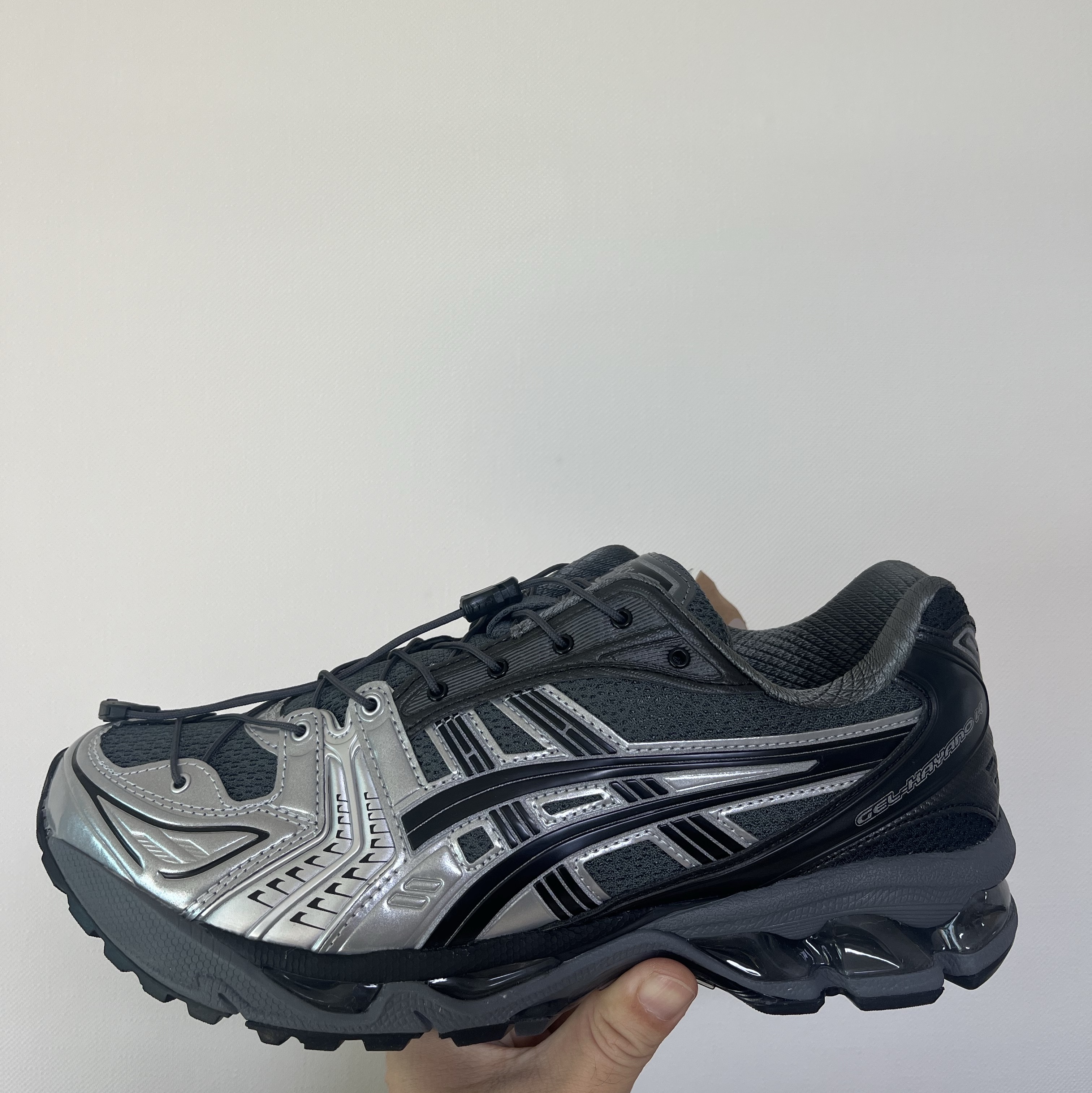 Asics x Unaffected Gel-Kayano 14 Silver Moon 착용 스타일 - 1
