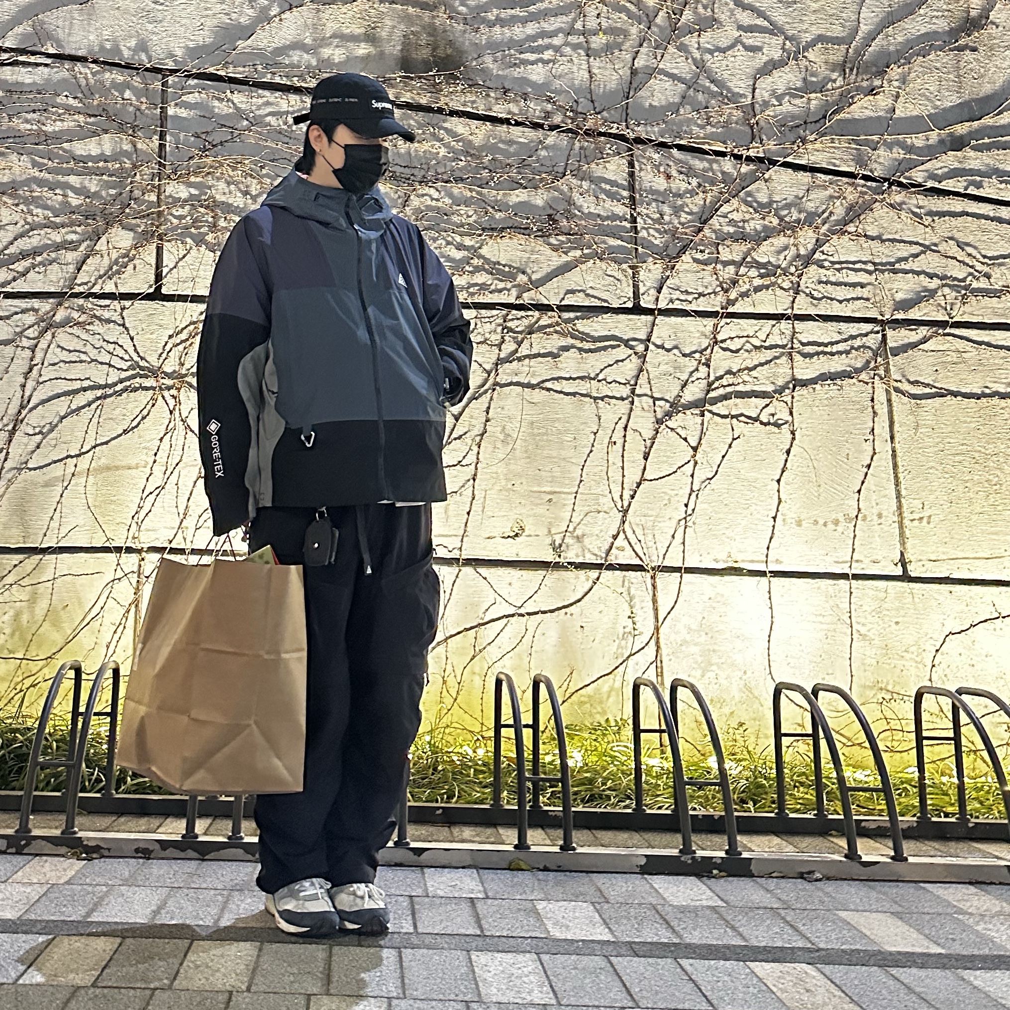 Supreme Mesh Pocket Camp Cap Black - 23FW, Nike ACG Storm-Fit ADV Chain of Craters Jacket Faded Spruce Black - Asia 착용 스타일 - 3