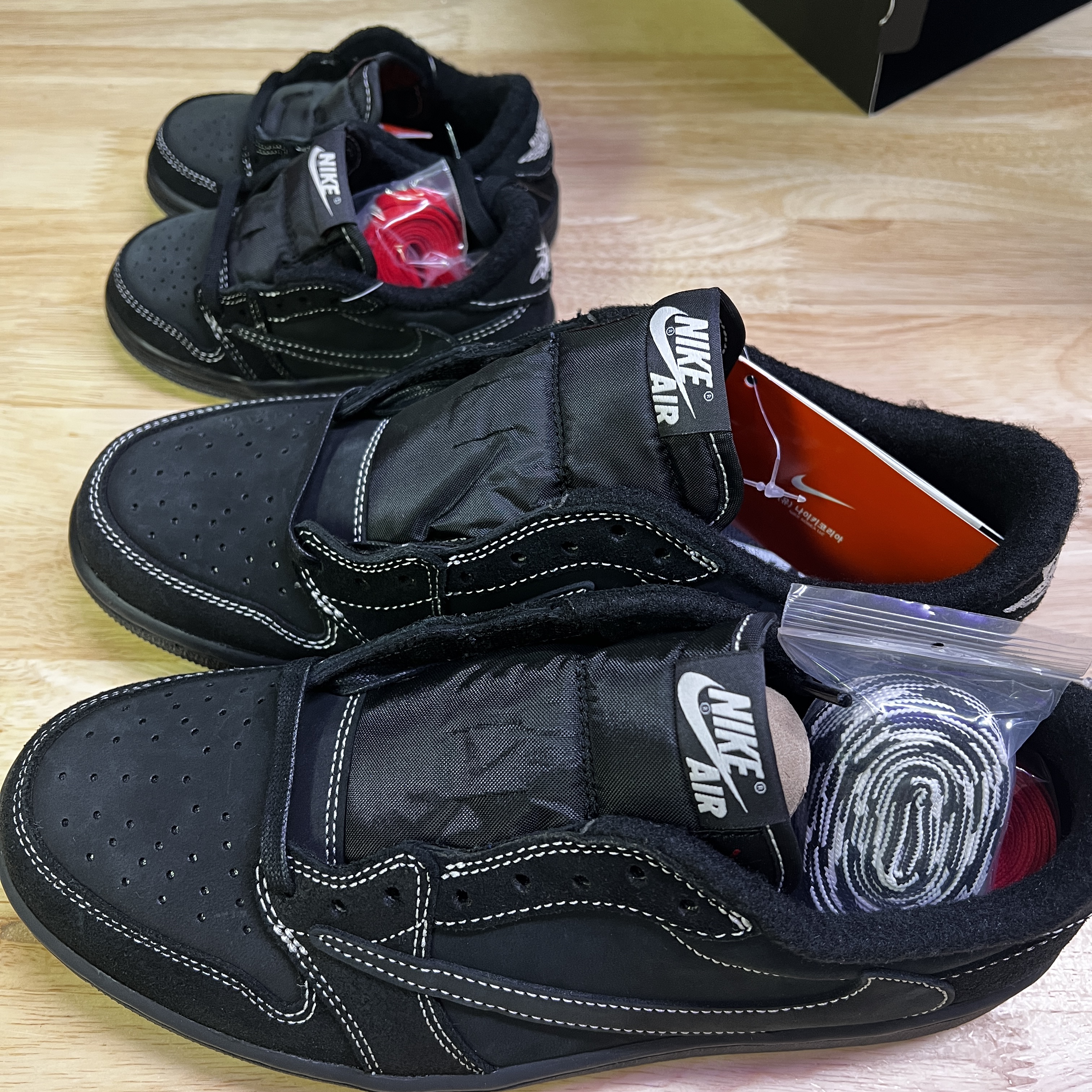 (TD) Jordan 1 x Travis Scott Retro Low OG SP Black Phantom 착용 스타일 - 6
