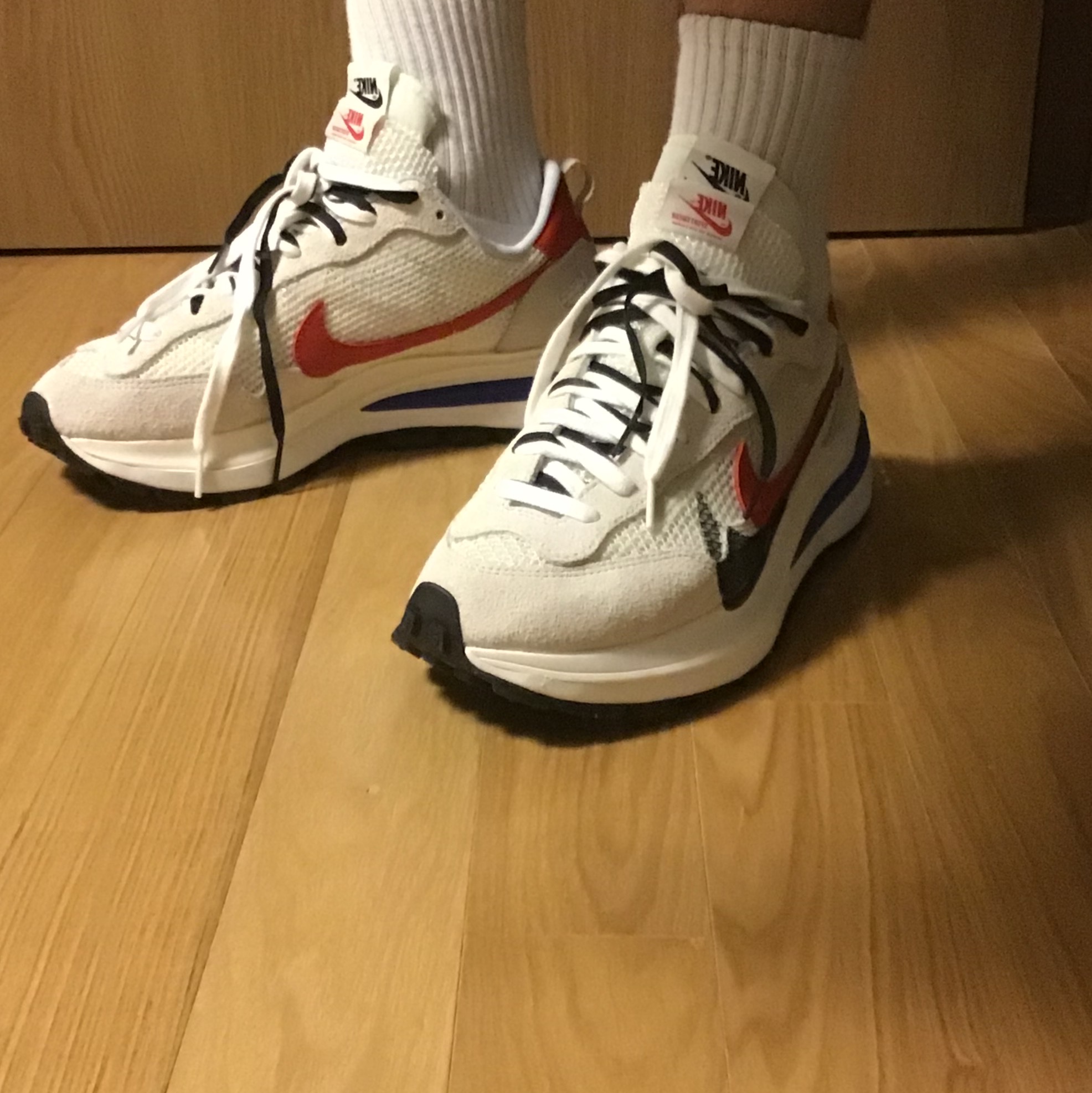 Nike x Sacai VaporWaffle Royal Fuchsia 착용 스타일