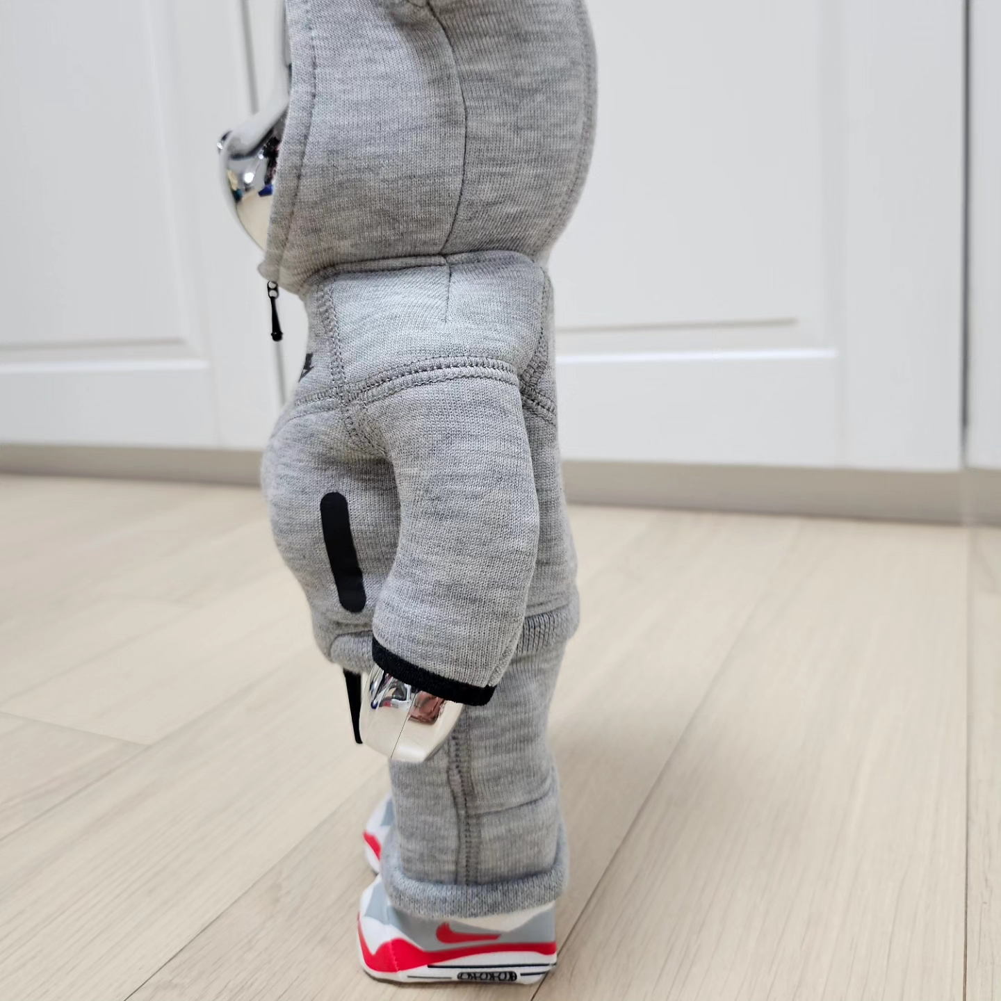 Bearbrick x Nike Tech Fleece N98 100% & 400& Set 착용 스타일 - 5
