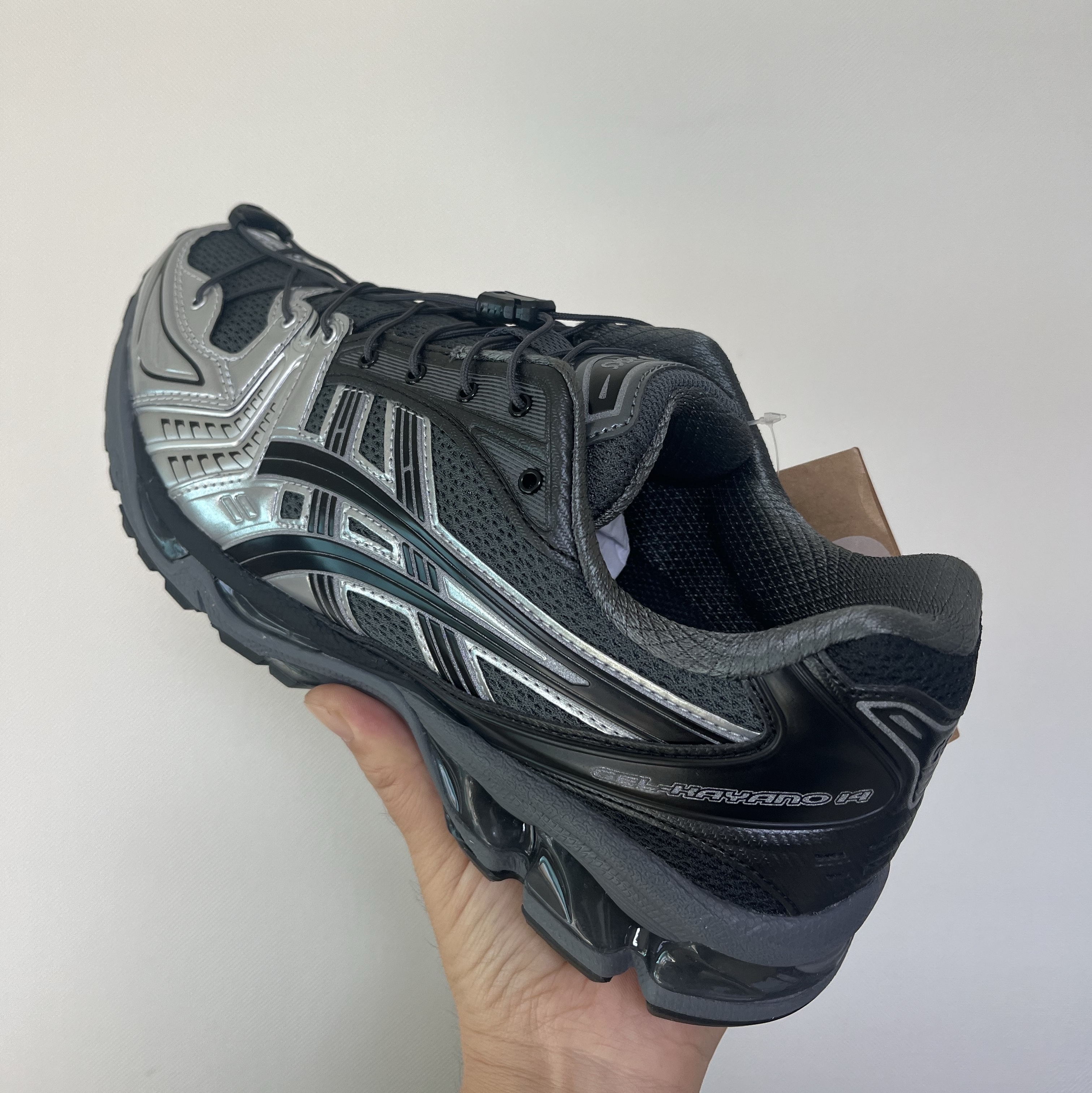 Asics x Unaffected Gel-Kayano 14 Silver Moon 착용 스타일 - 2