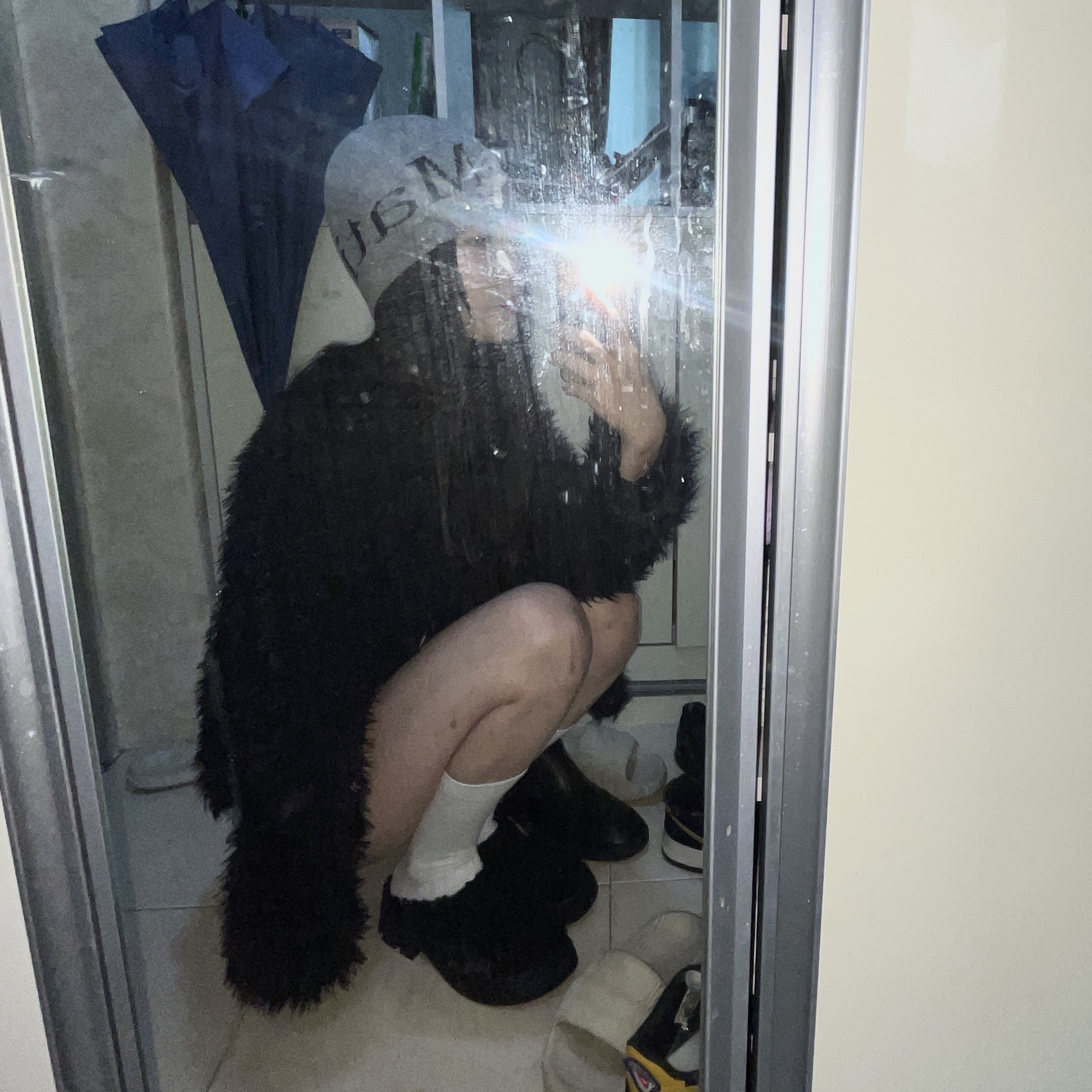 Matin Kim Logo Jacquard Short Beanie Grey, (W) Matin Kim Over Knee Socks White 착용 스타일 - 4