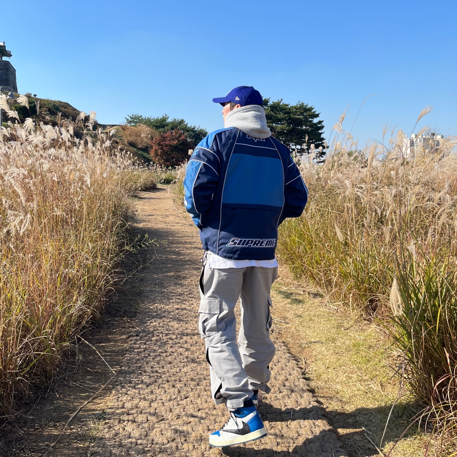 Supreme x Fox Racing Jacket Blue - 23FW, Supreme Cross Box Logo Hooded Sweatshirt Heather Grey - 20FW 착용 스타일 - 3