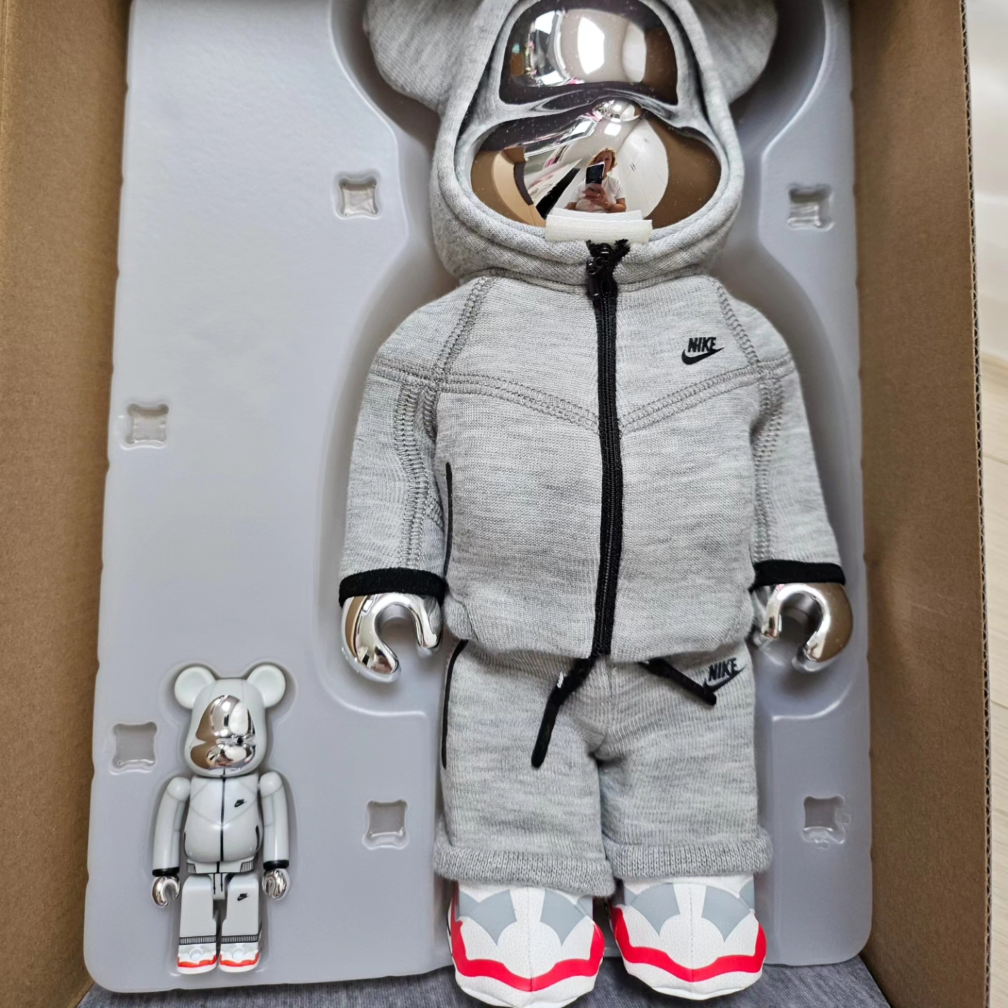 Bearbrick x Nike Tech Fleece N98 100% & 400& Set 착용 스타일 - 3