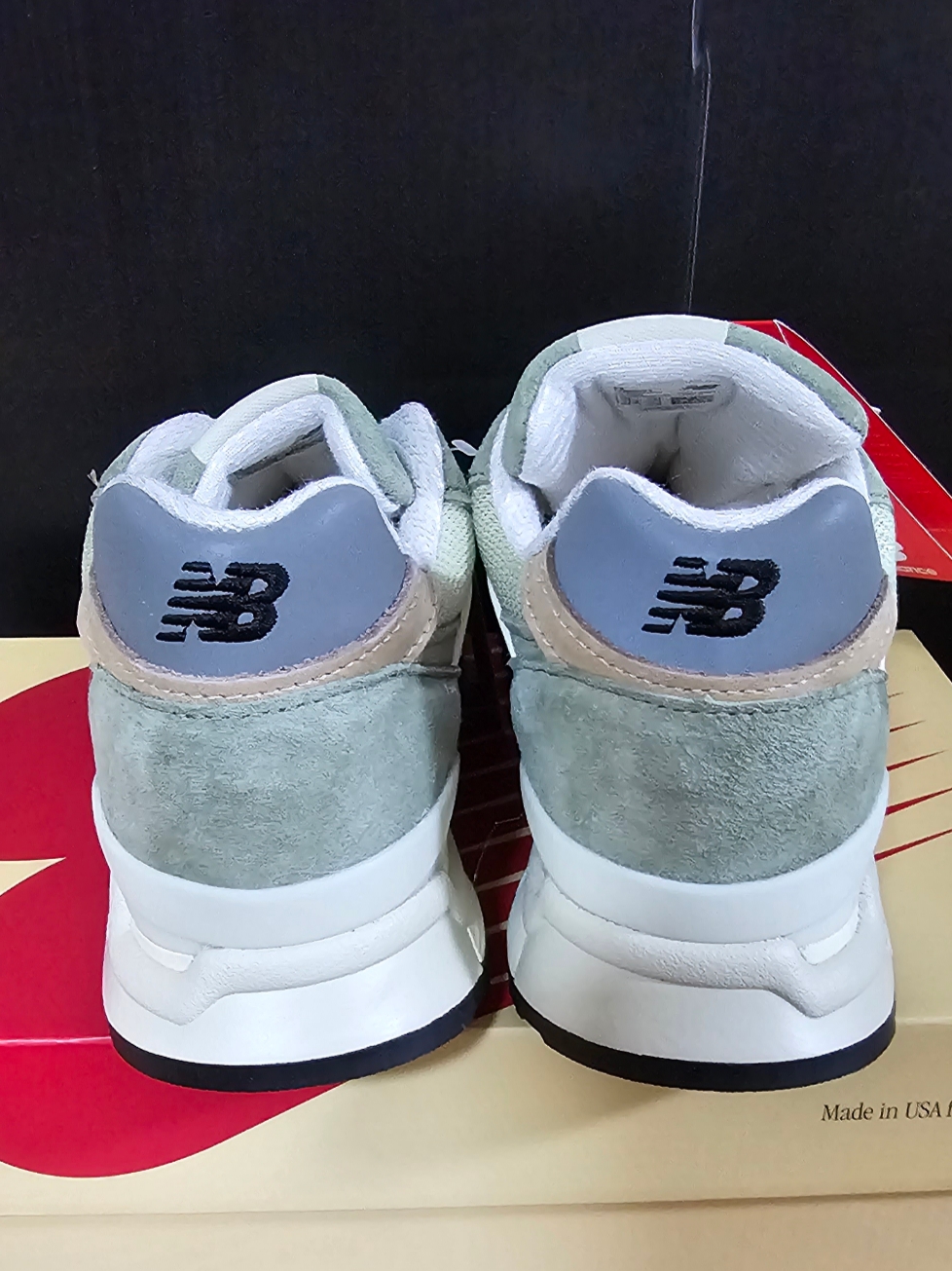 New Balance 998 Made in USA Olive Incense 착용 스타일 - 4