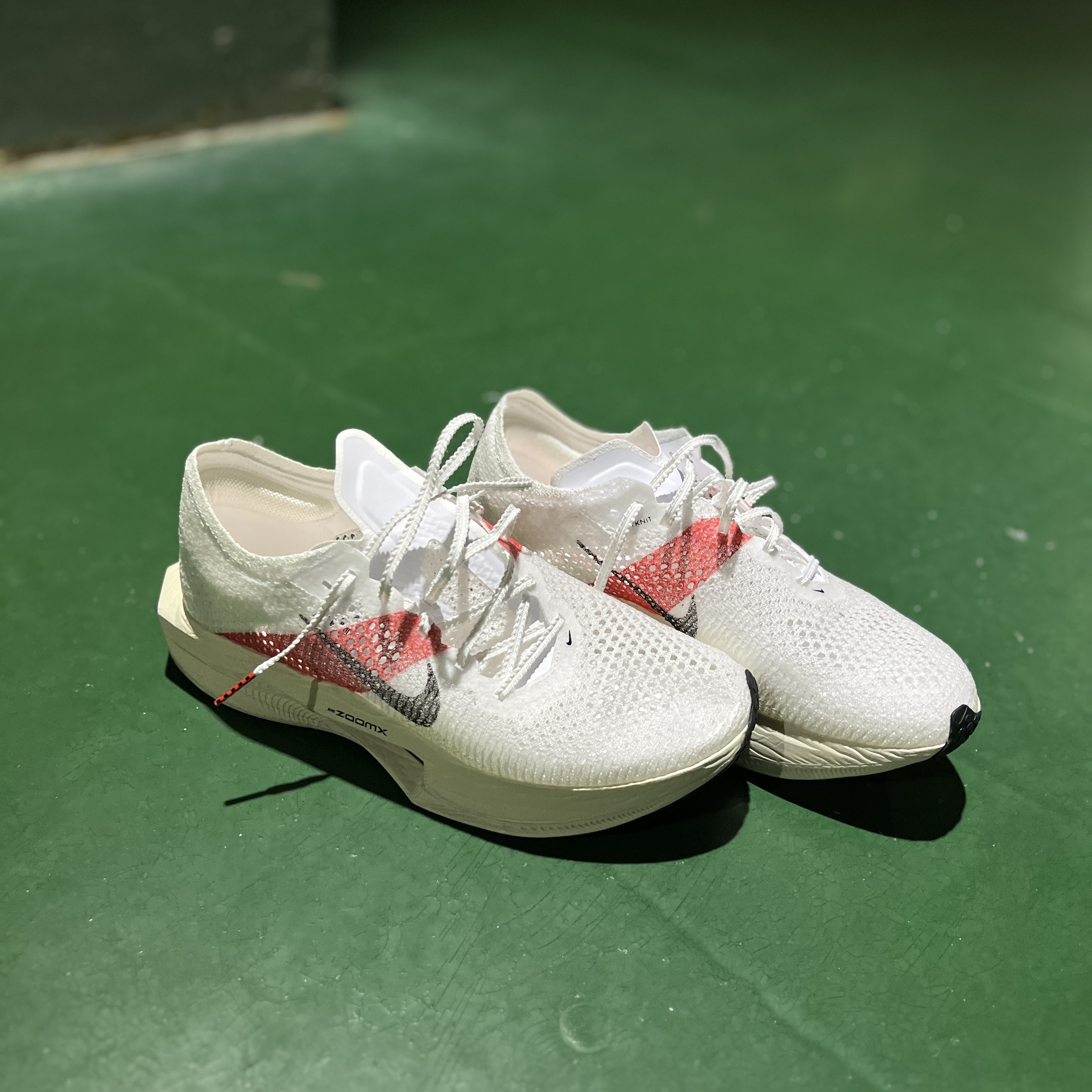Nike ZoomX Vaporfly Next% 3 Eliud Kipchoge 착용 스타일